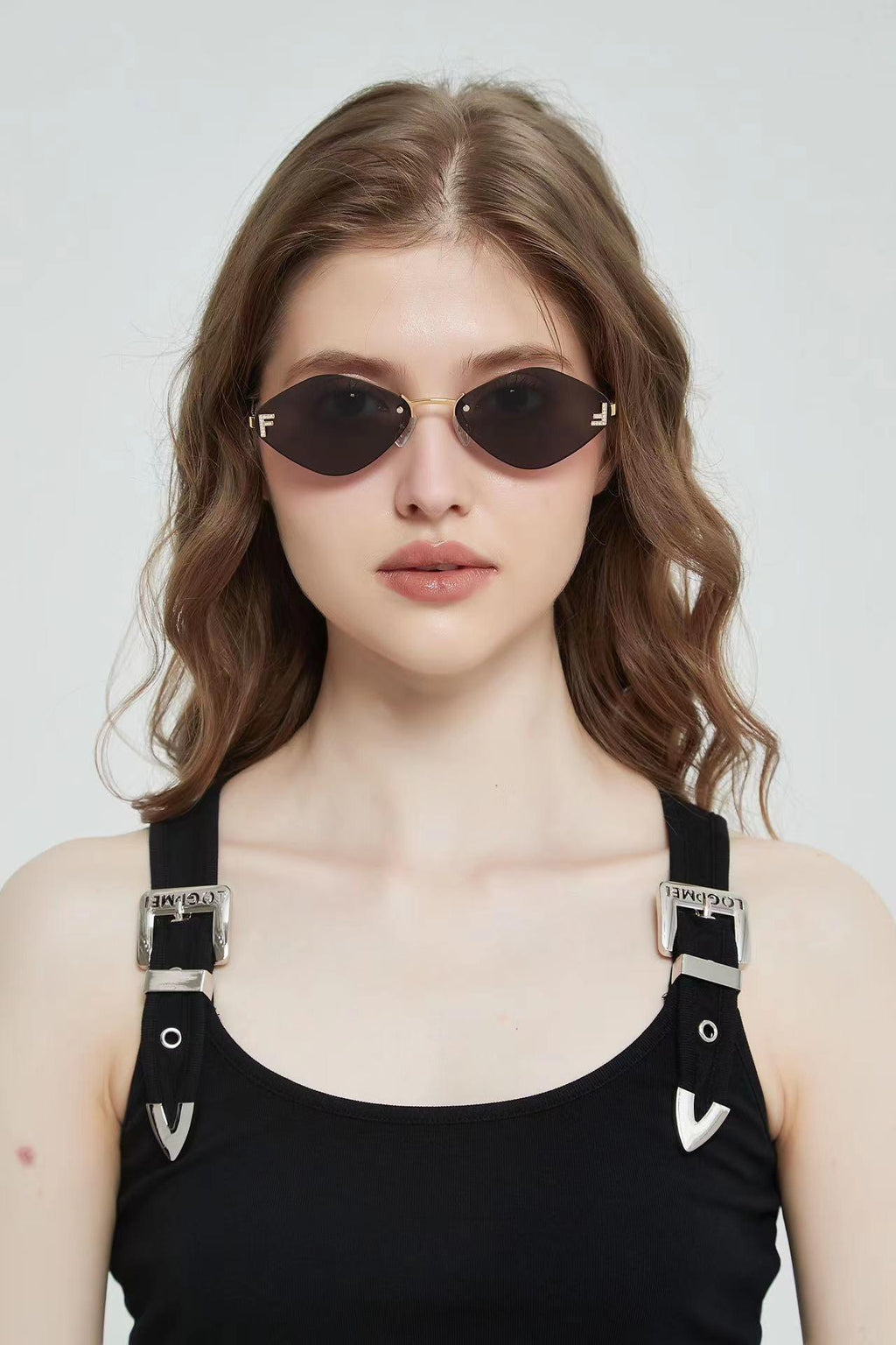 Fendi First FE6082US sunglasses in metal oval shape Women's✨ - buyonlinebehappy