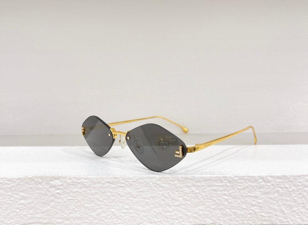 Fendi First FE6082US sunglasses in metal oval shape Women's✨ - buyonlinebehappy