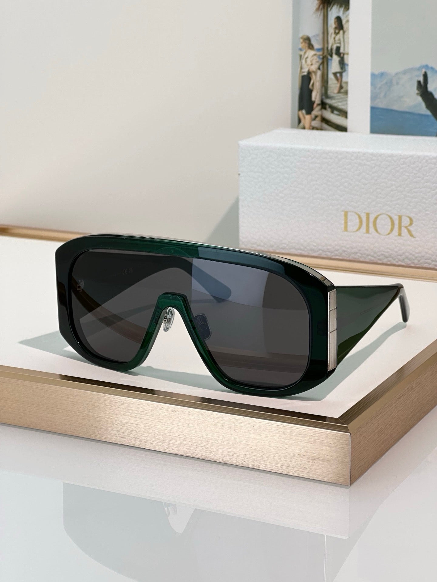 DIOR DiorGraphique M2U Shield Sunglasses ✨