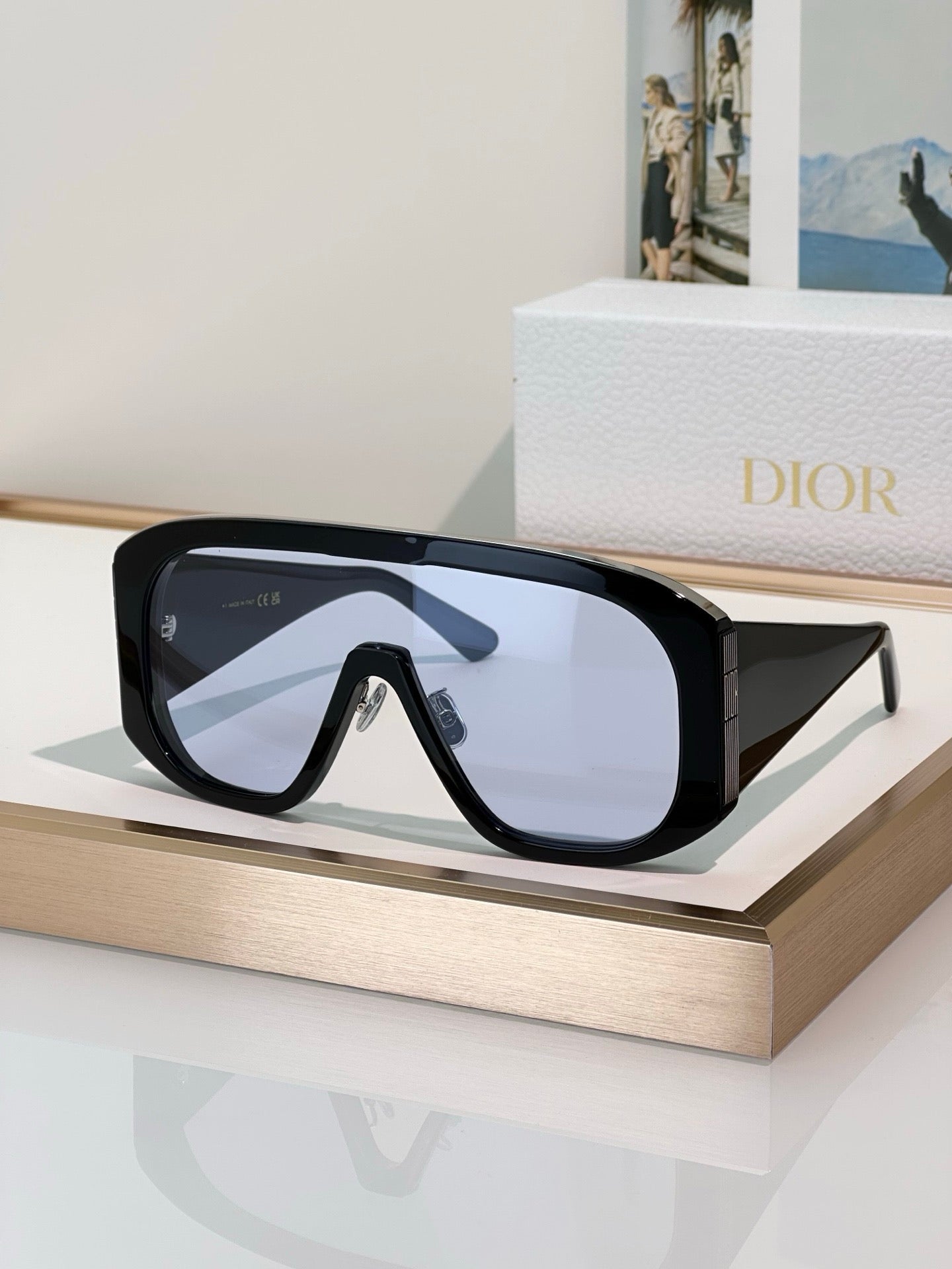 DIOR DiorGraphique M2U Shield Sunglasses ✨