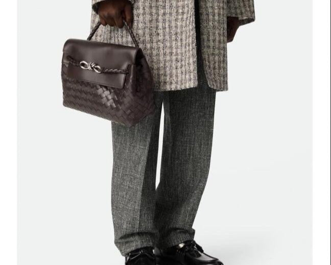 Bottega Veneta  Small Andiamo Messenger Bag in Intrecciato Leathers 💚