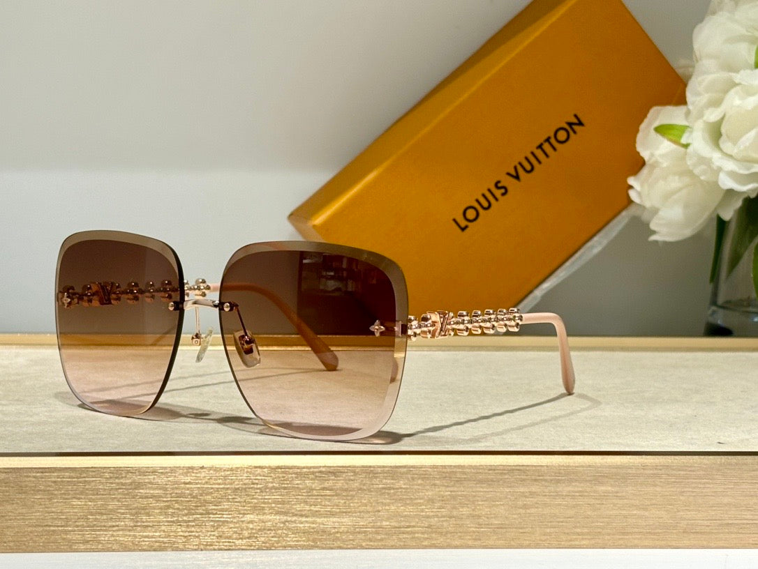 Louis Vuitton 2132U LV Bloom Square Sunglasses  ✨