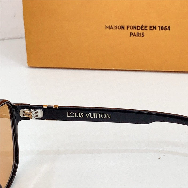 Louis Vuitton Z2898U LV Hit  Sunglasses ✨