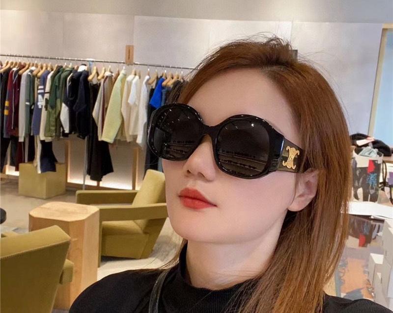 CELINE Triomphe XL 02 CL 40305U 48F Céline Sunglasses✨