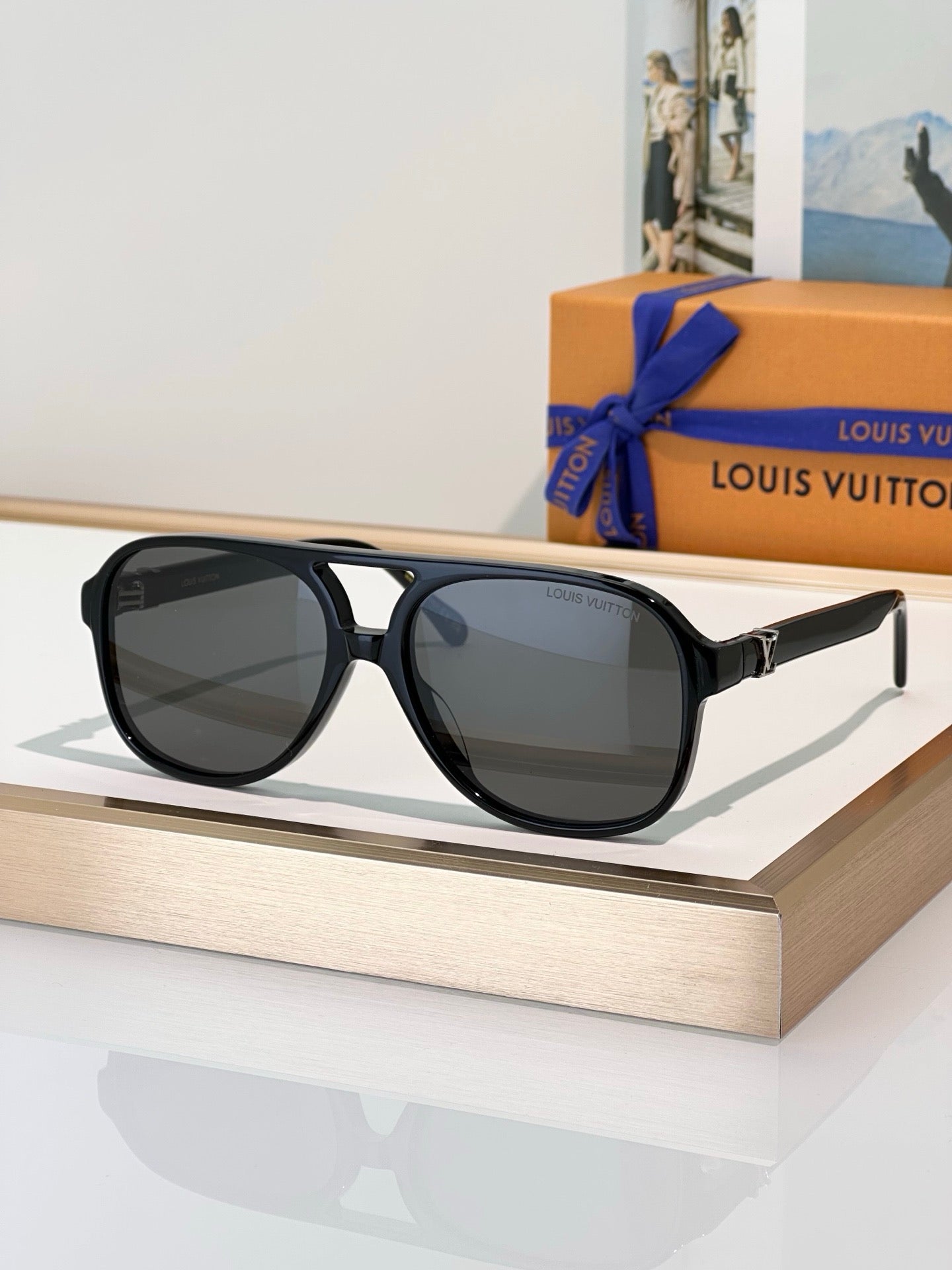 Louis Vuitton Z2866U LV Hit Sunglasses ✨