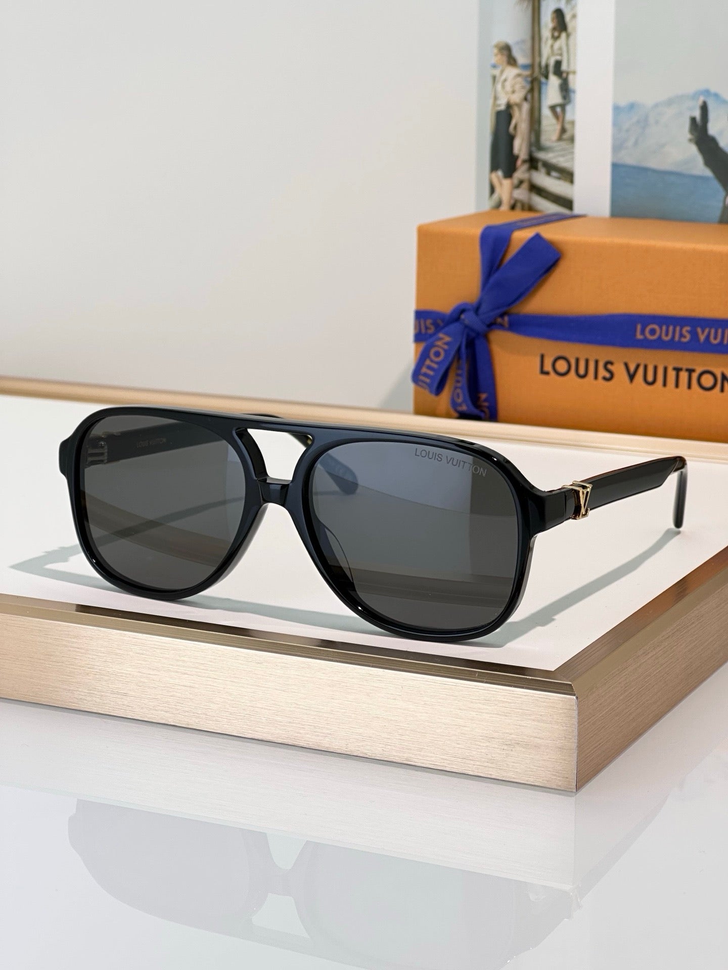 Louis Vuitton Z2866U LV Hit Sunglasses ✨