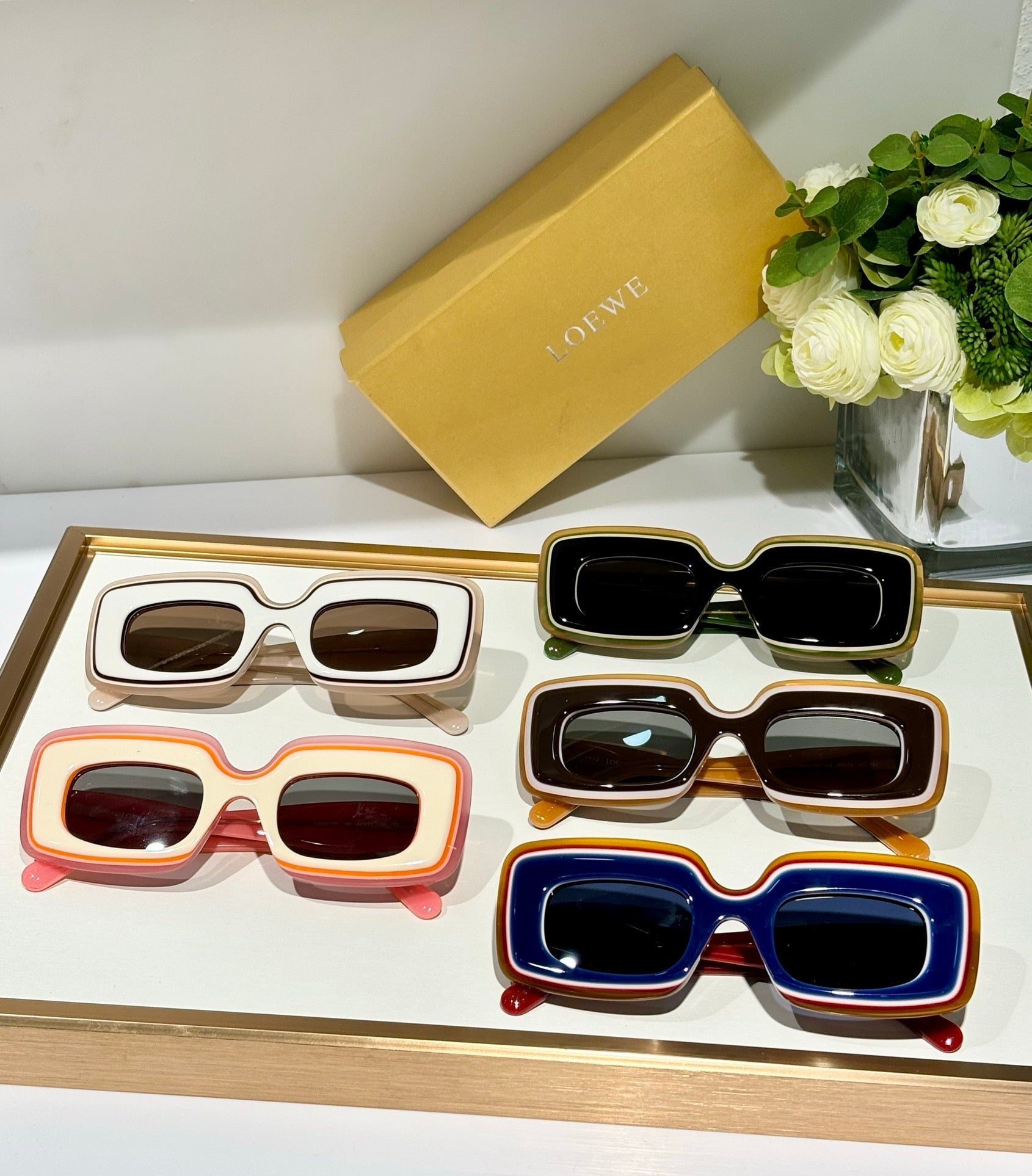 LOEWE x Paula's Ibiza  LW 40139U Unisex Sunglasses  ✨
