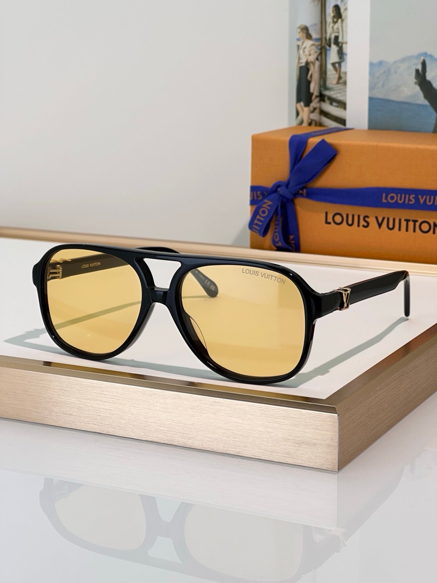Louis Vuitton Z2866U LV Hit Sunglasses ✨