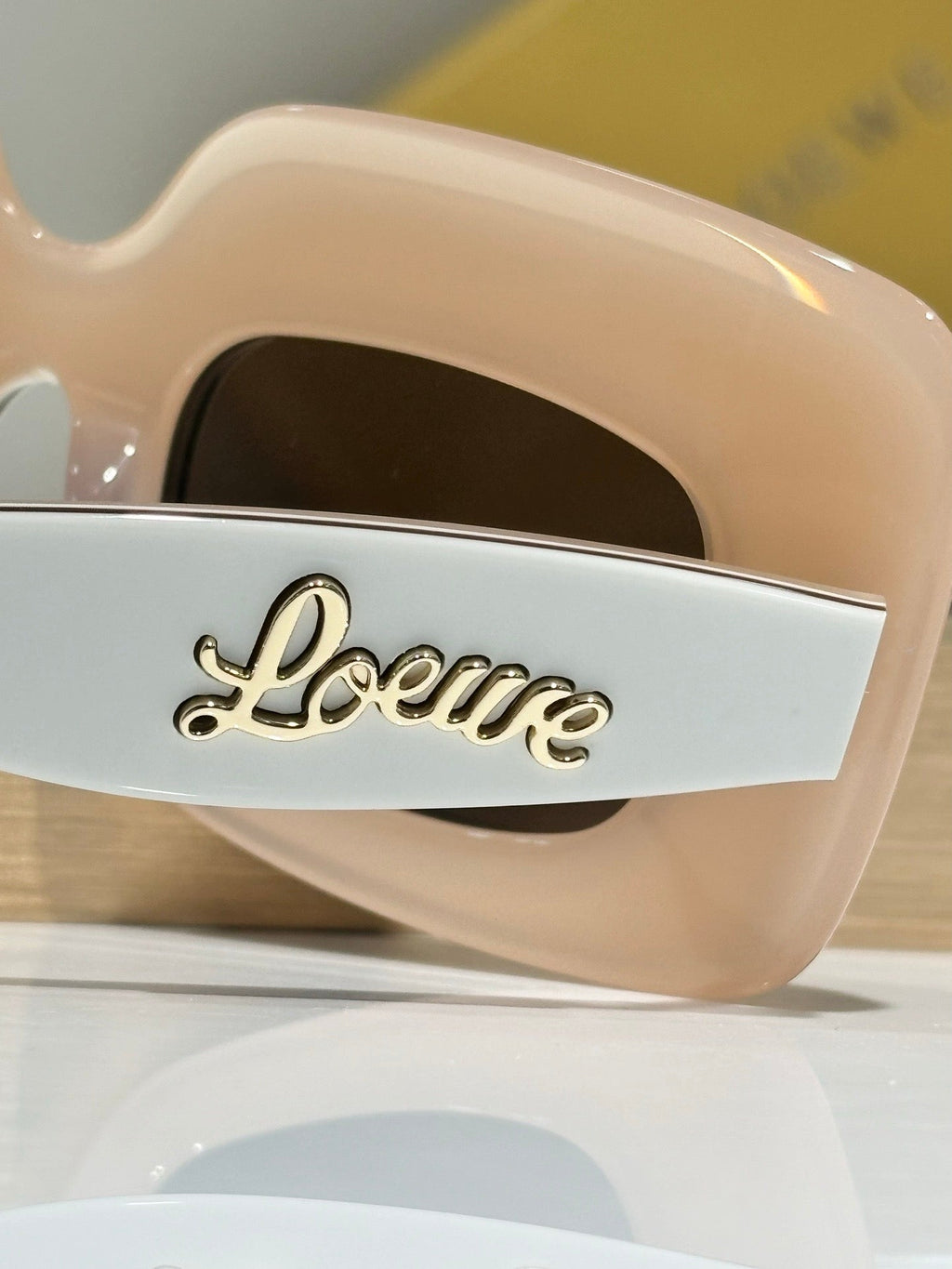 LOEWE x Paula's Ibiza  LW 40139U Unisex Sunglasses  ✨