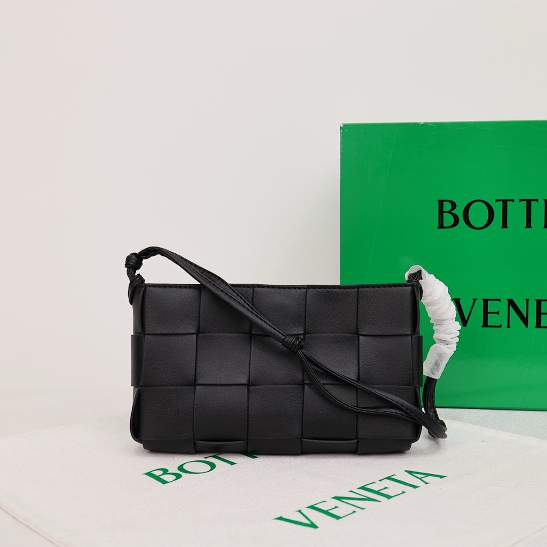 Bottega Veneta Small Cassette Small Intreccio leather bag 💚