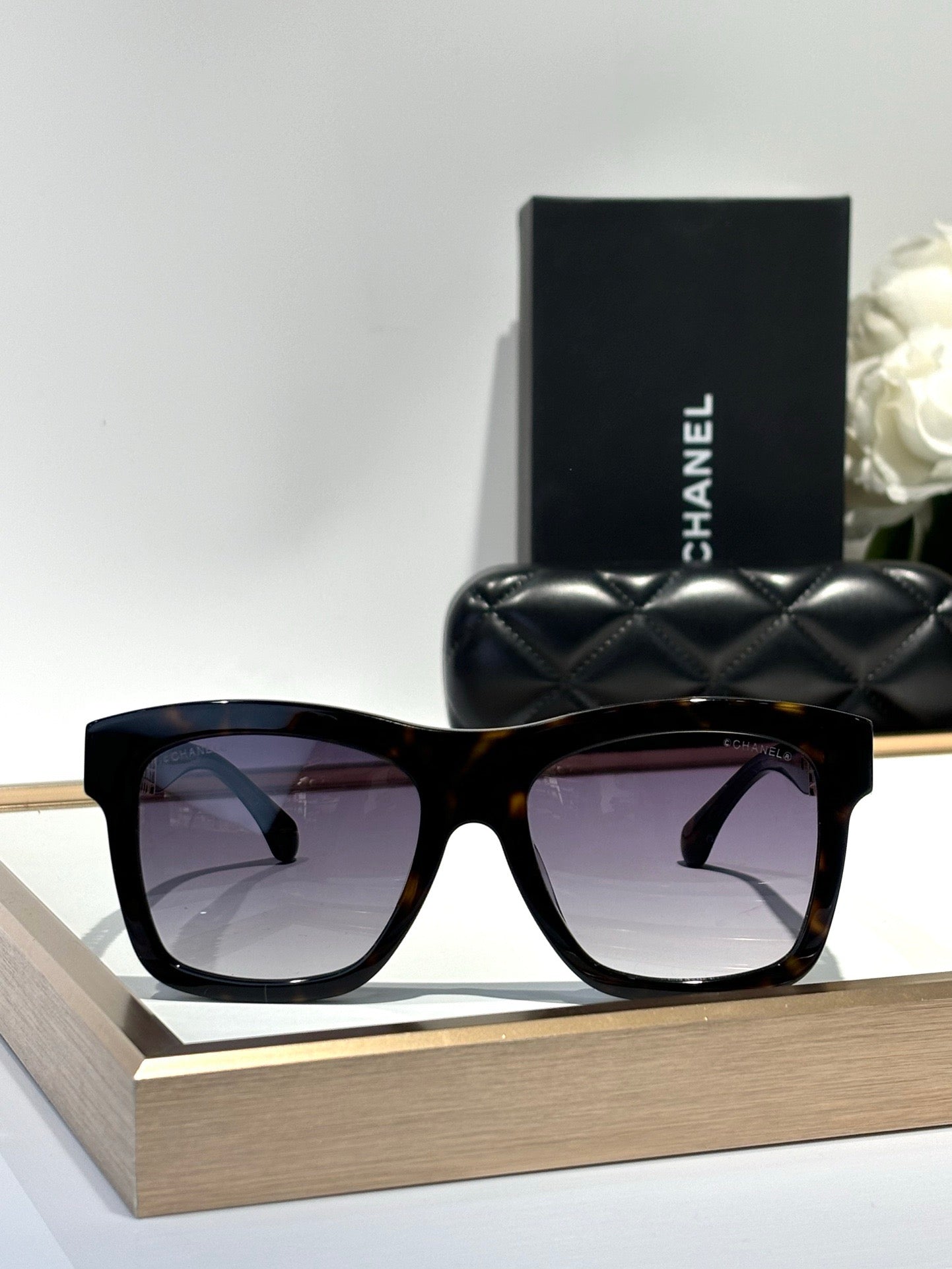 CHANEL 5533  Polarised SQUARE Sunglass🖤