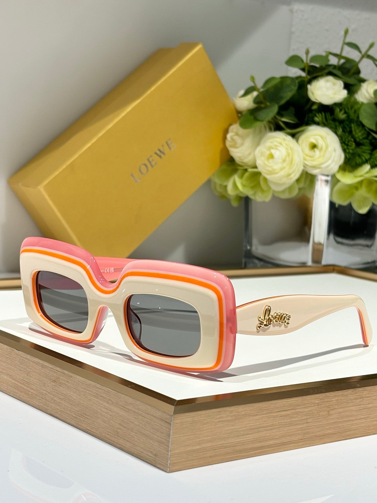 LOEWE x Paula's Ibiza  LW 40139U Unisex Sunglasses  ✨