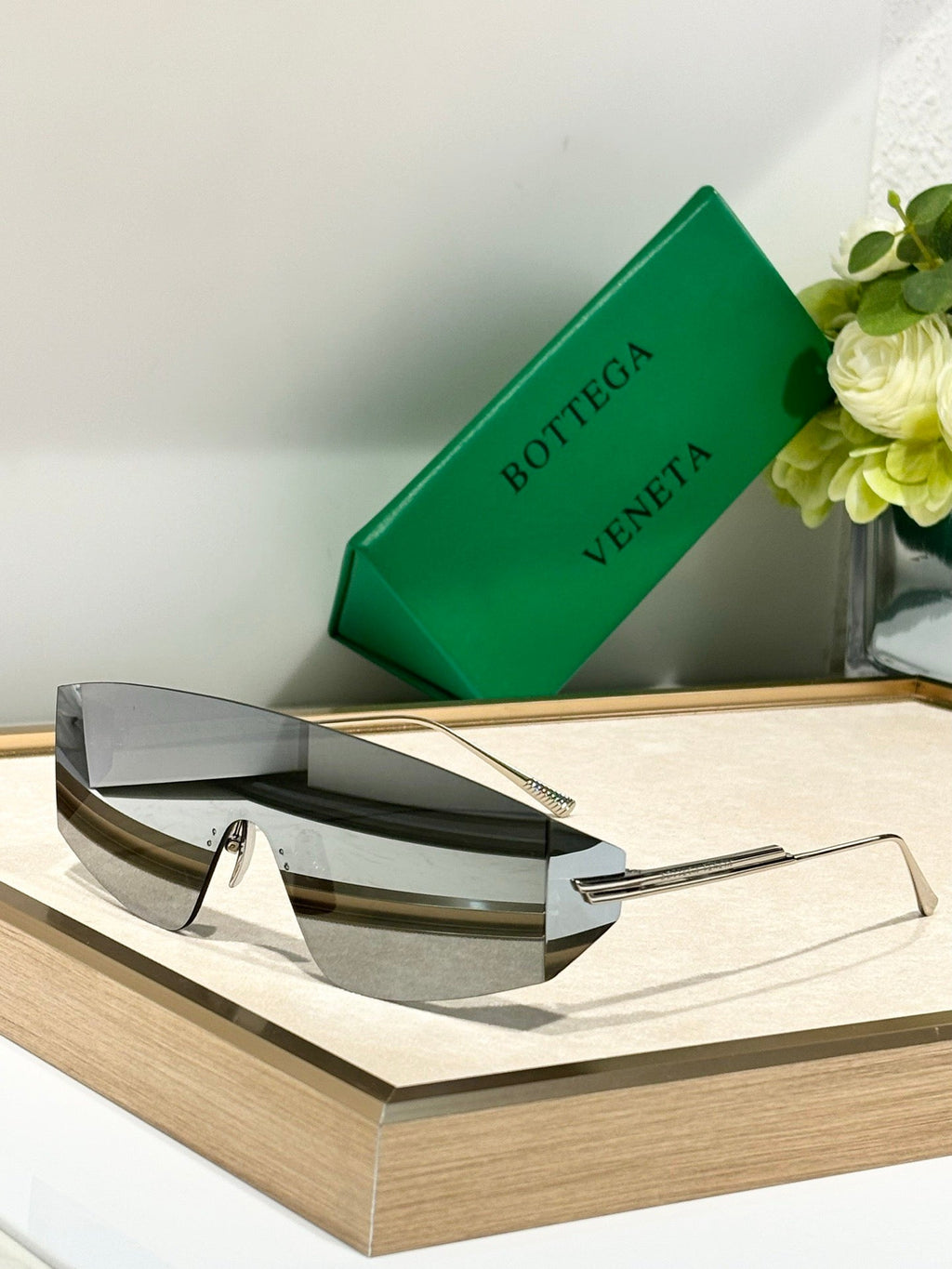 '-  BOTTEGA VENETA BV1299S Unapologetic Sunglasses💚