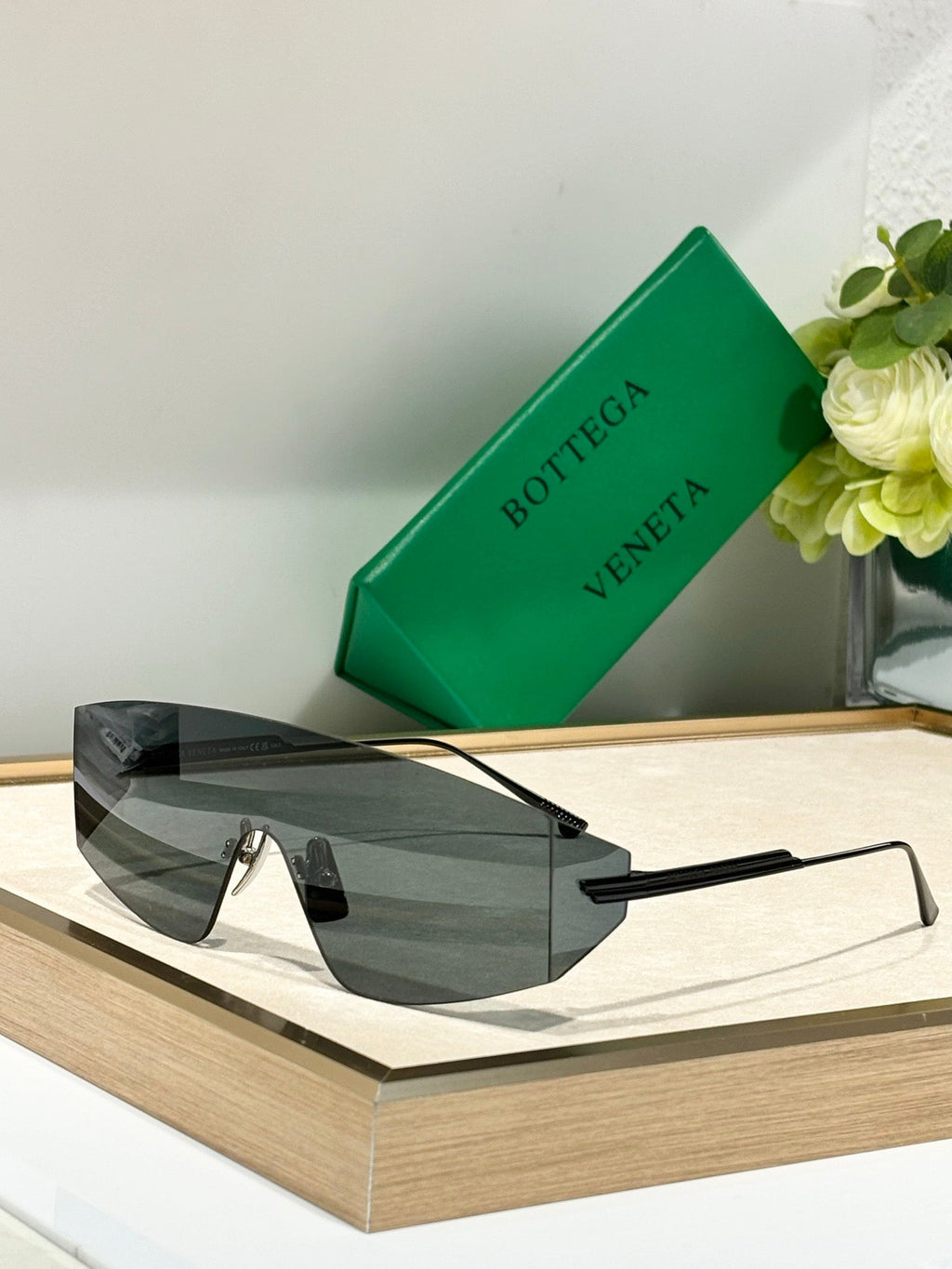 '-  BOTTEGA VENETA BV1299S Unapologetic Sunglasses💚