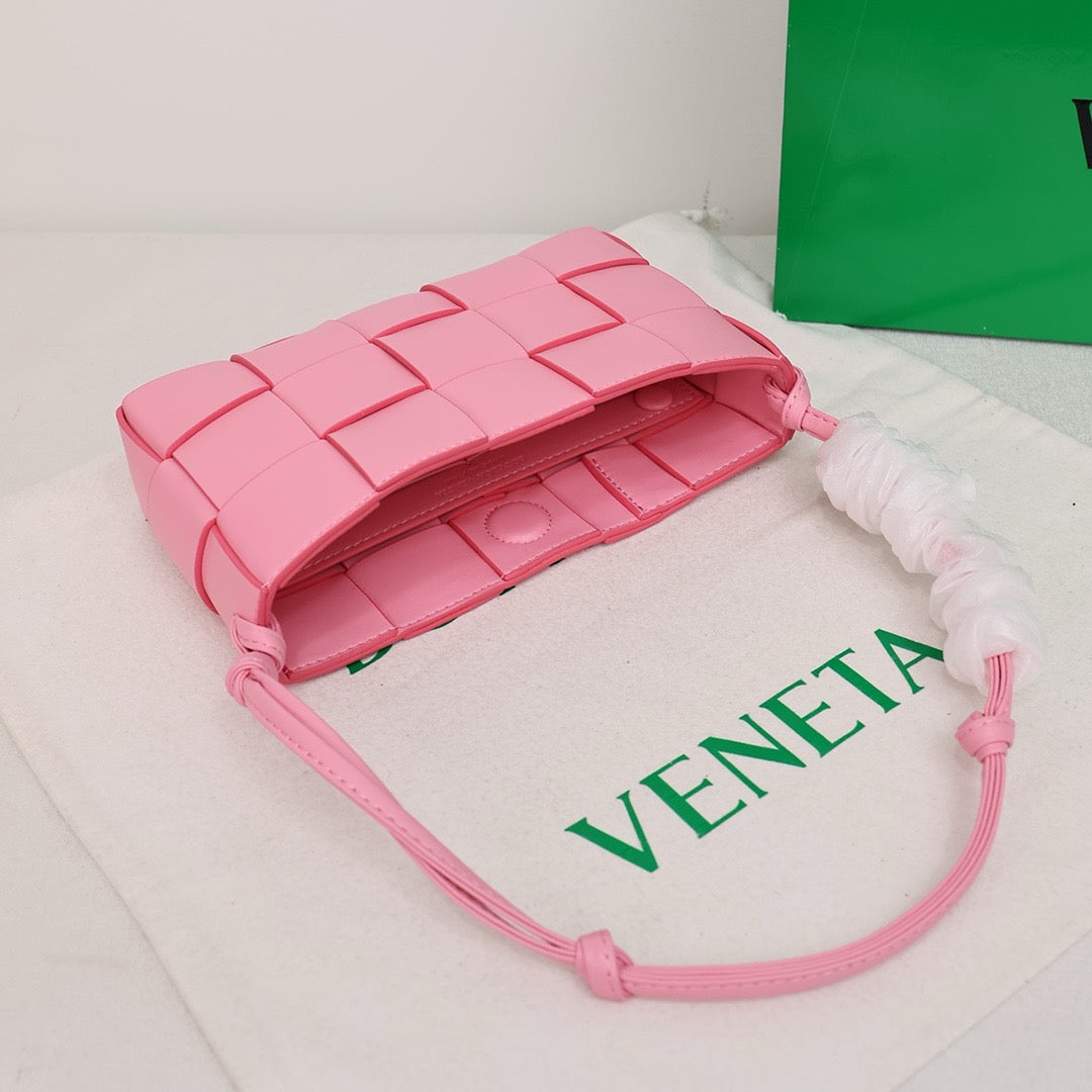 Bottega Veneta Small Cassette Small Intreccio leather bag 💚