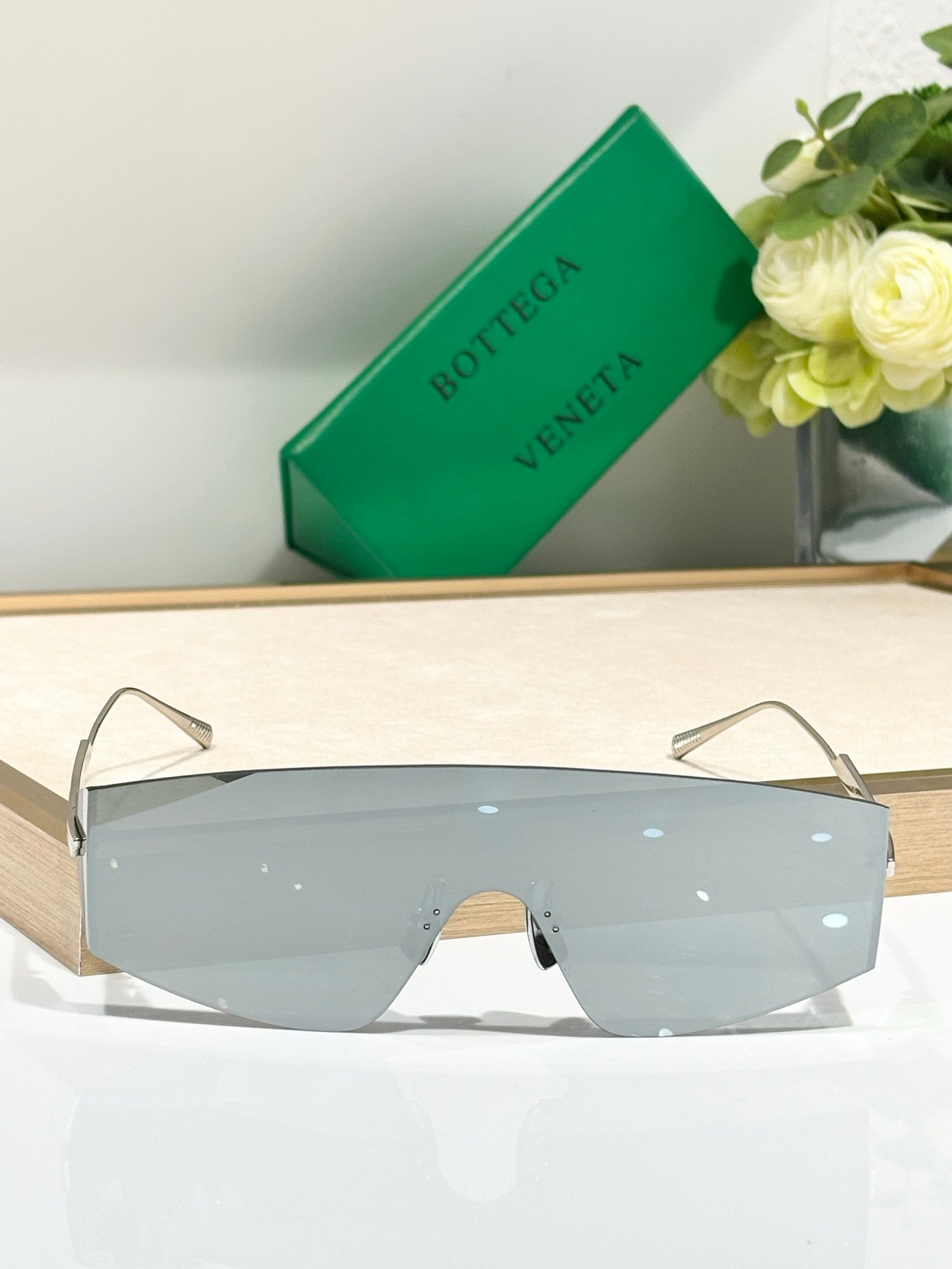 '-  BOTTEGA VENETA BV1299S Unapologetic Sunglasses💚