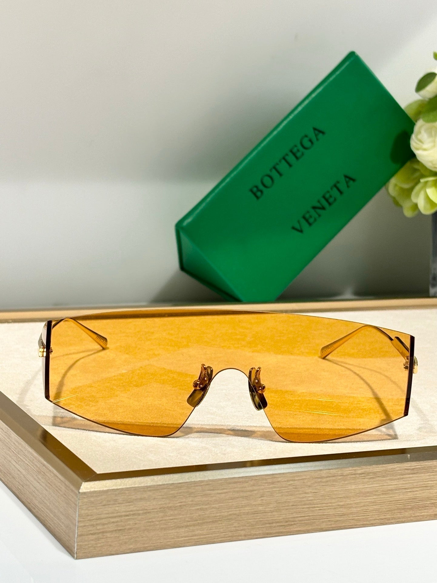 '-  BOTTEGA VENETA BV1299S Unapologetic Sunglasses💚