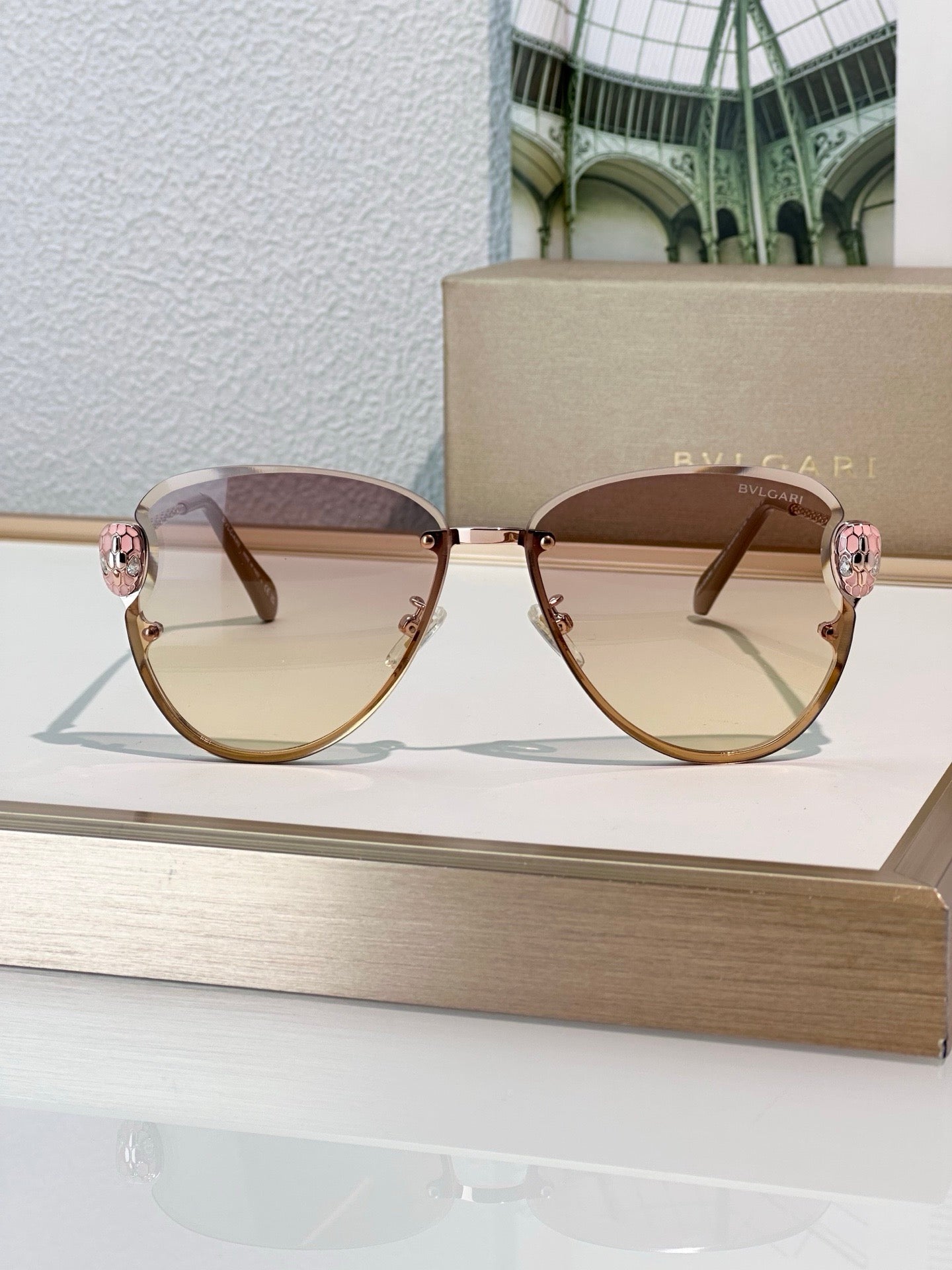 BVLGARI Bvlgari Serpenti 40079U   Women's Sunglasses ✨