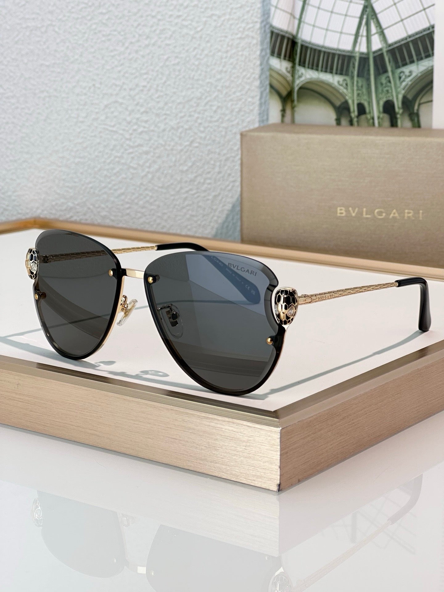 BVLGARI Bvlgari Serpenti 40079U   Women's Sunglasses ✨