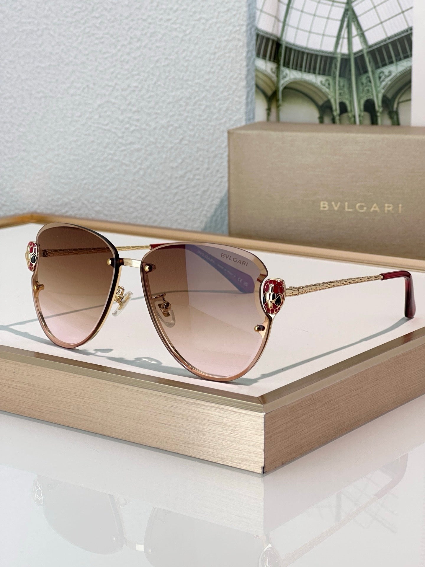 BVLGARI Bvlgari Serpenti 40079U   Women's Sunglasses ✨
