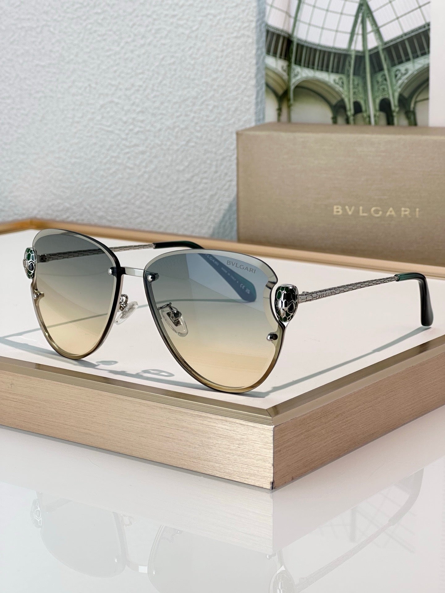 BVLGARI Bvlgari Serpenti 40079U   Women's Sunglasses ✨
