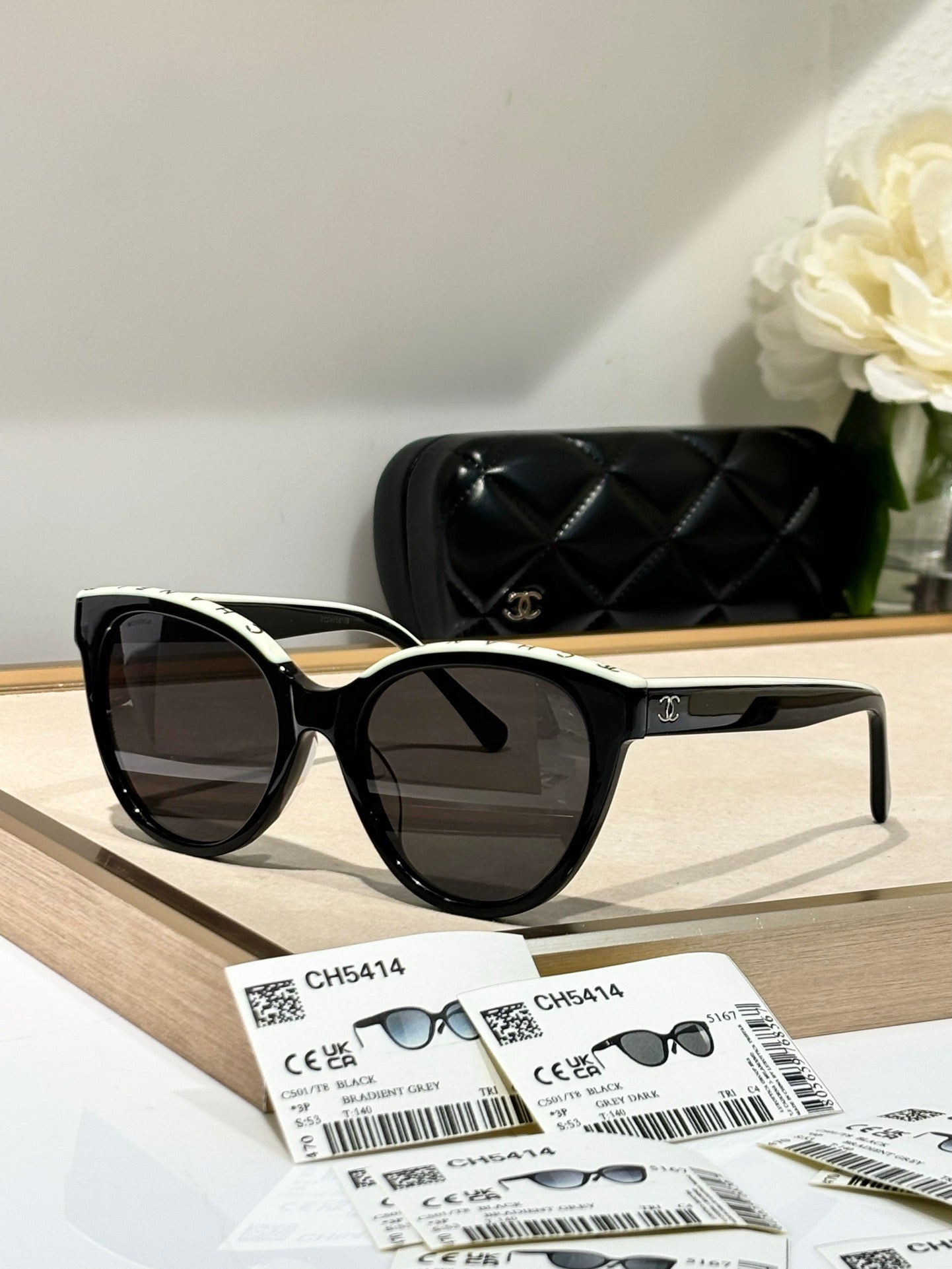 CHANEL BUTTERFLY SUNGLASSES Acetate Black   🖤