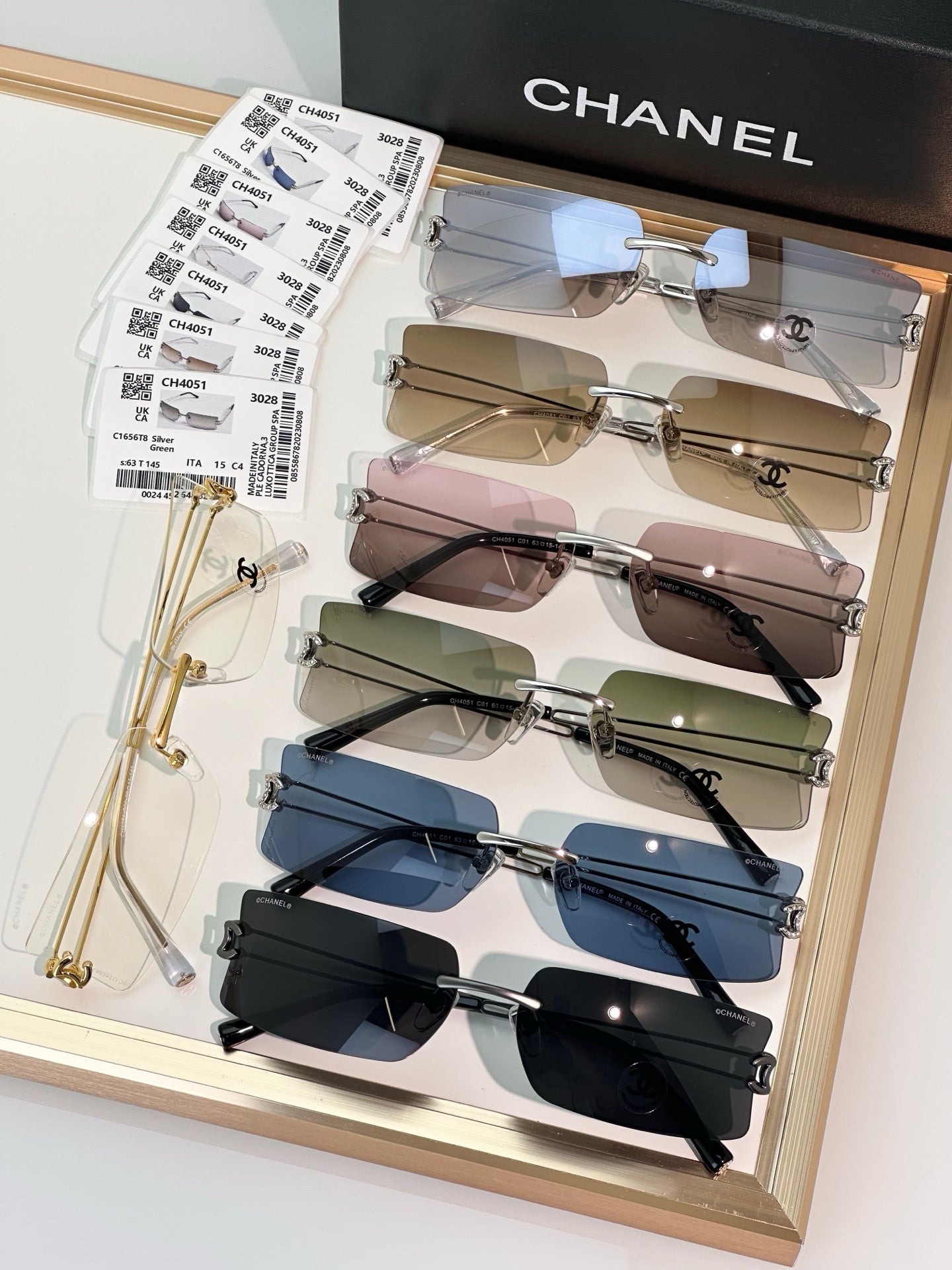 CHANEL4051 Vintage SOLD OUT  RECTANGLE sunglasses  🖤