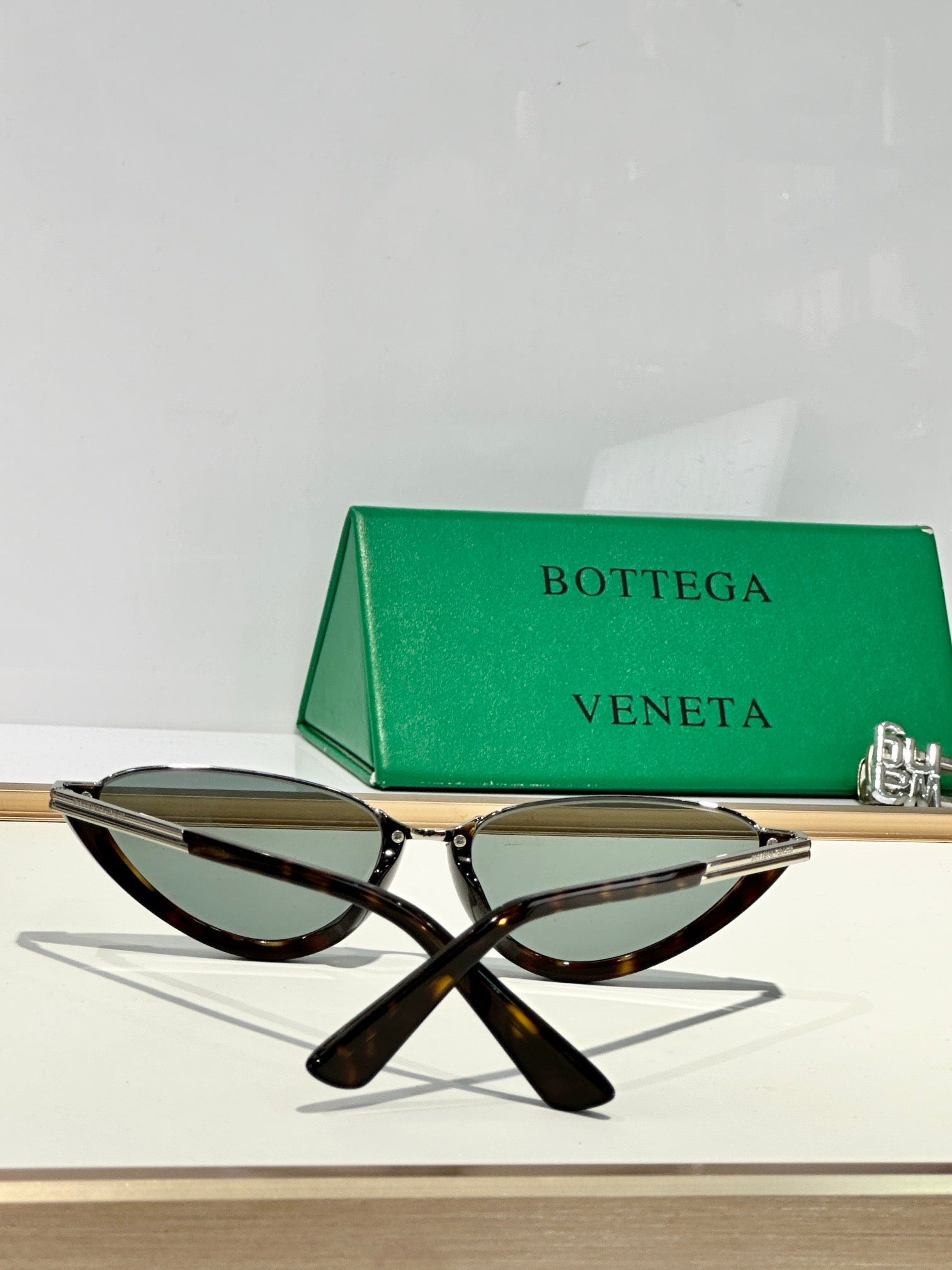 Bottega Veneta BV 1346S 001 Sunglasses 💚