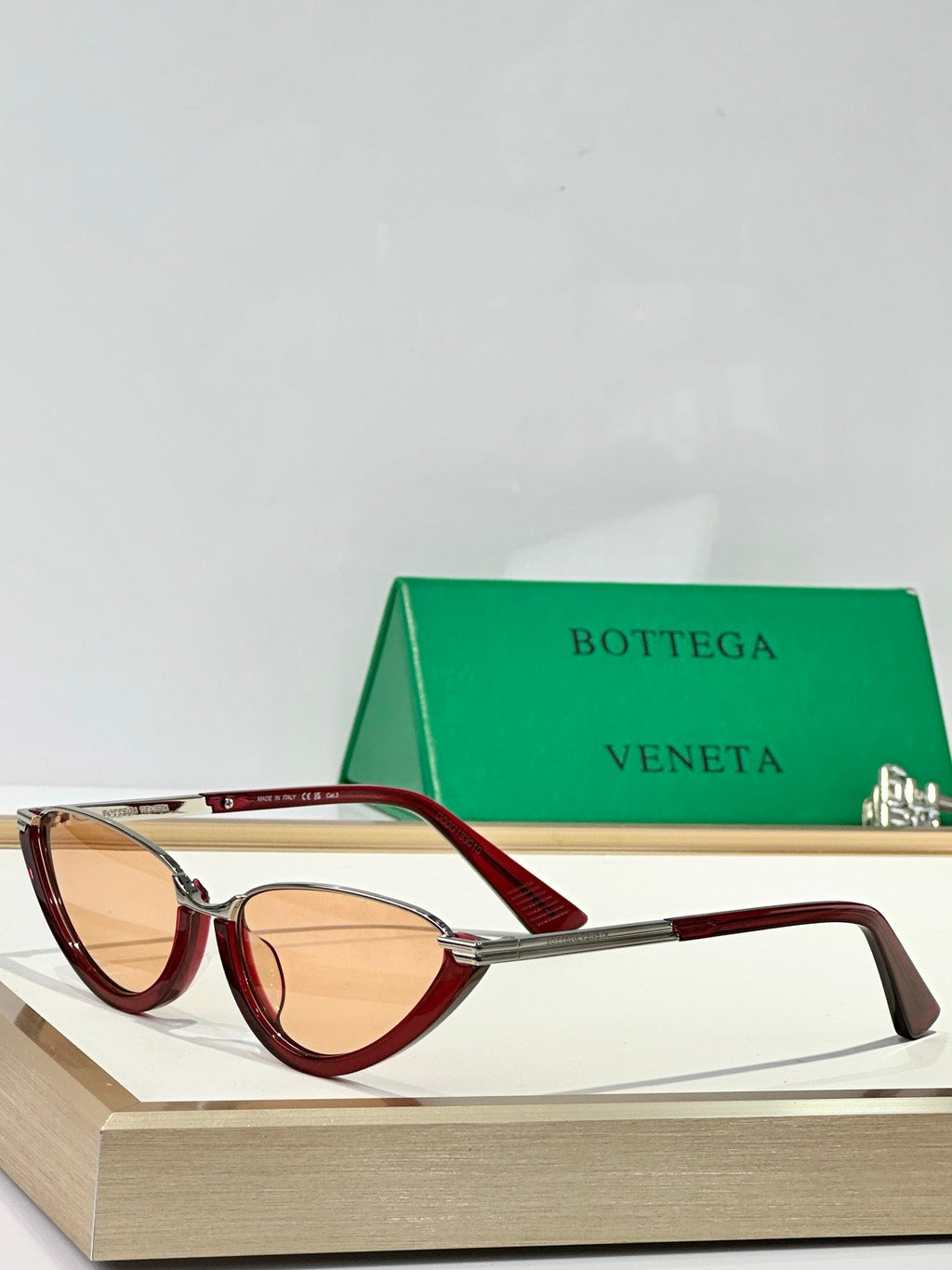 Bottega Veneta BV 1346S 001 Sunglasses 💚