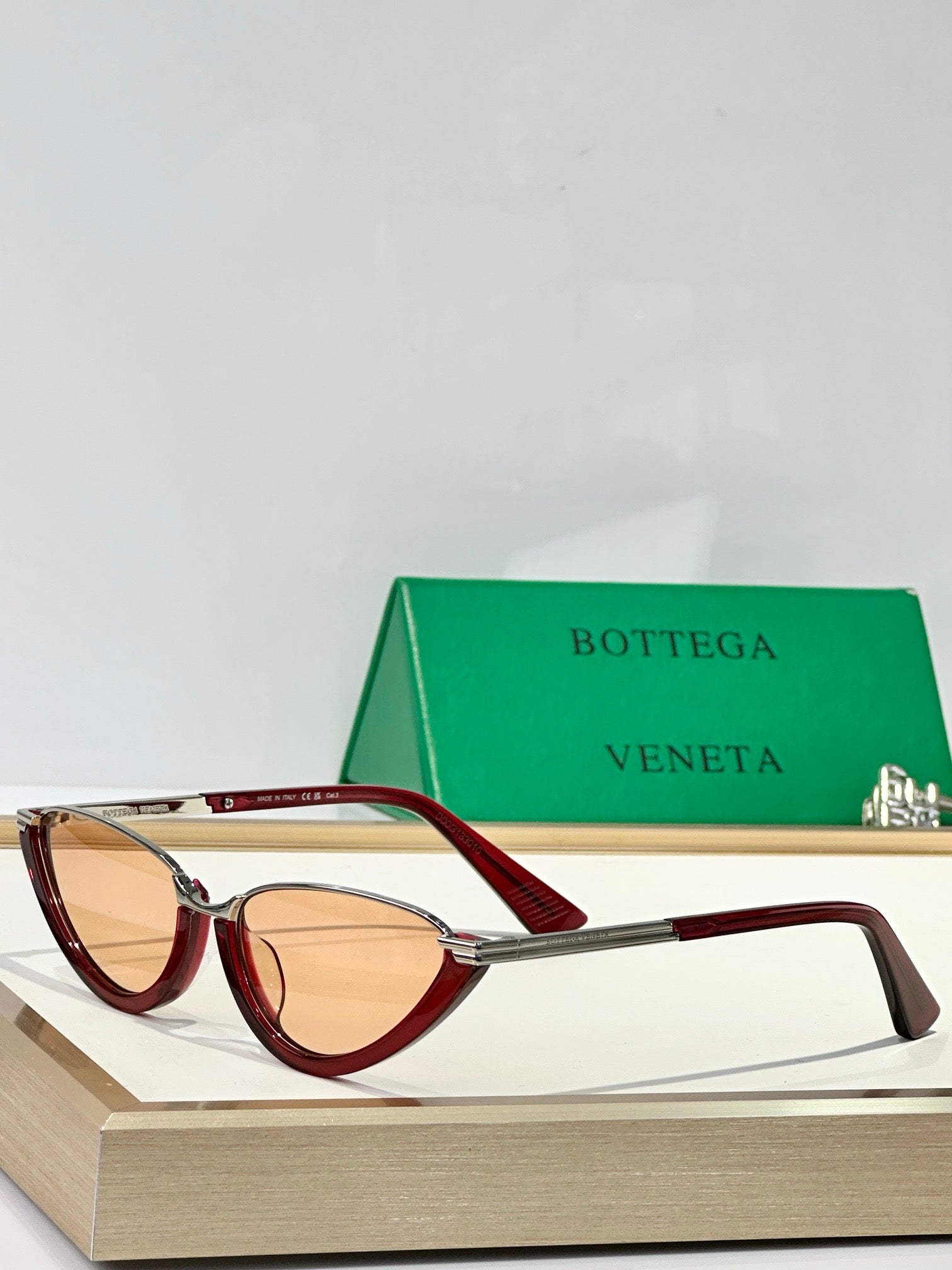 Bottega Veneta BV 1346S 001 Sunglasses 💚