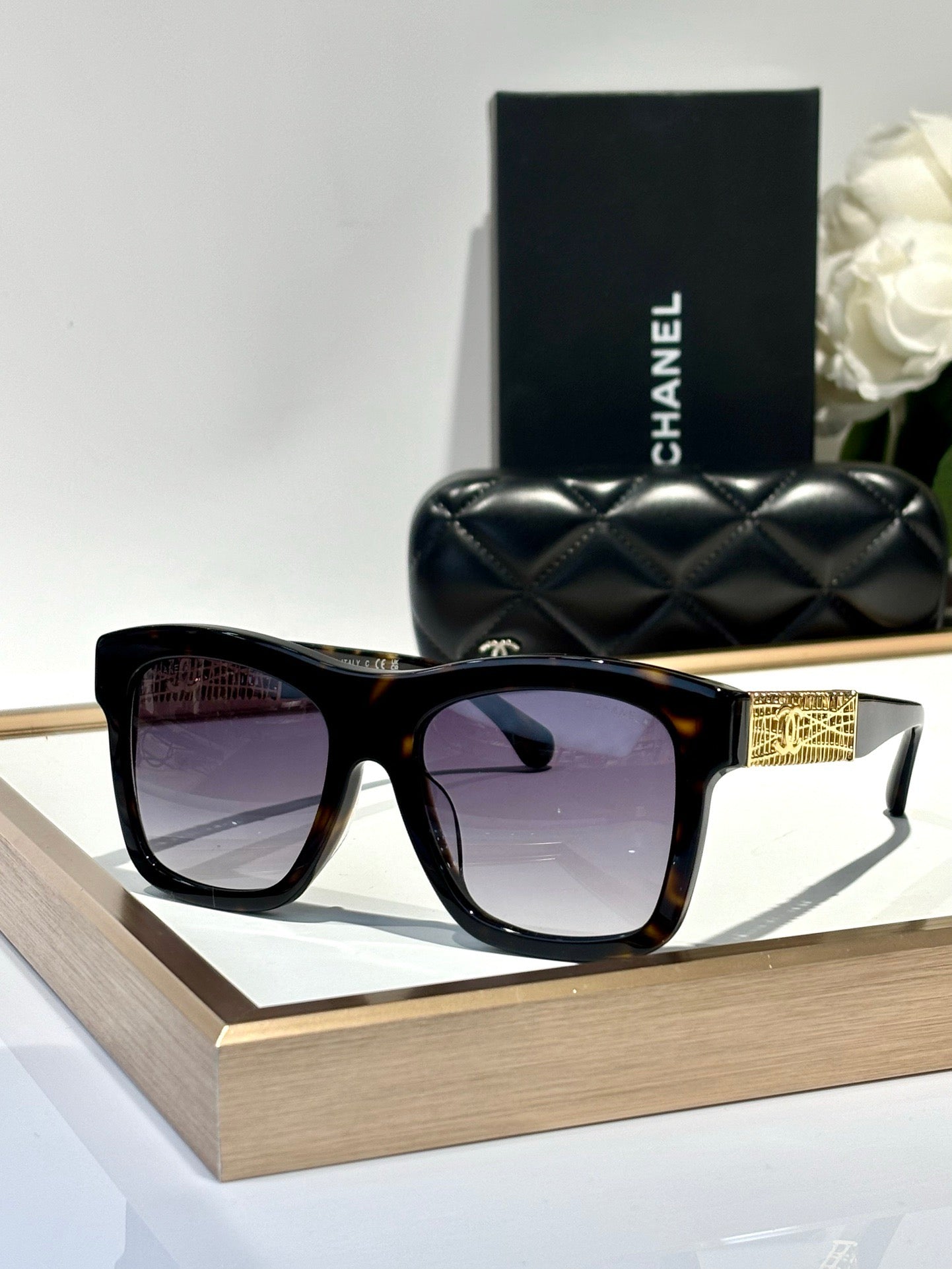 CHANEL 5533  Polarised SQUARE Sunglass🖤