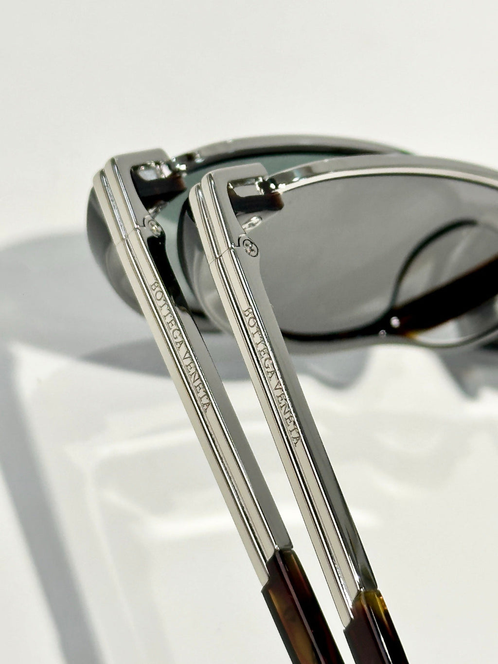 Bottega Veneta BV 1346S 001 Sunglasses 💚