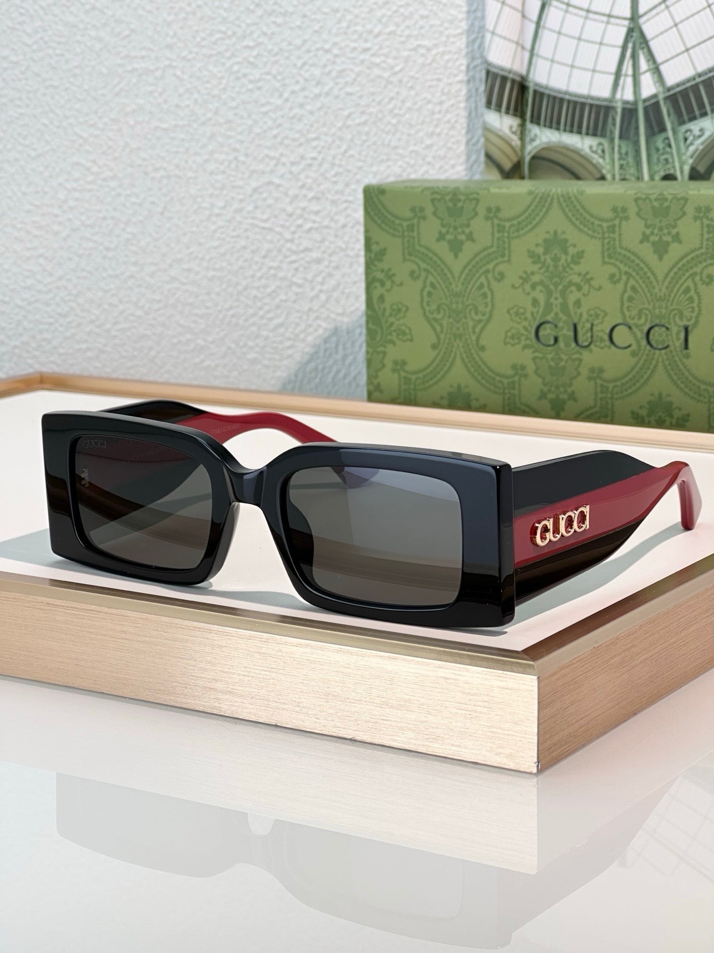 Gucci 1860S Logo-Print Rectangular Sunglasses ✨