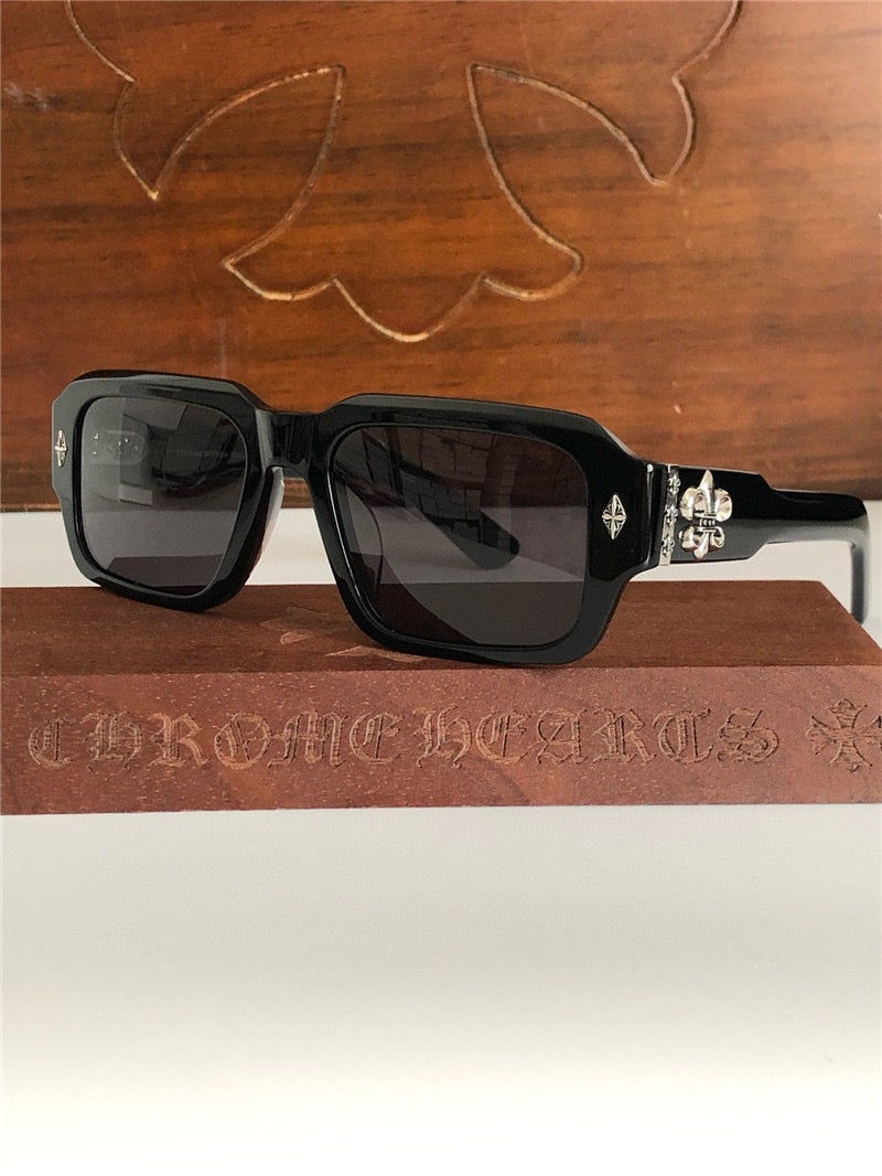 '- Chrome Hearts CRH8232 Sunglasses⚜️