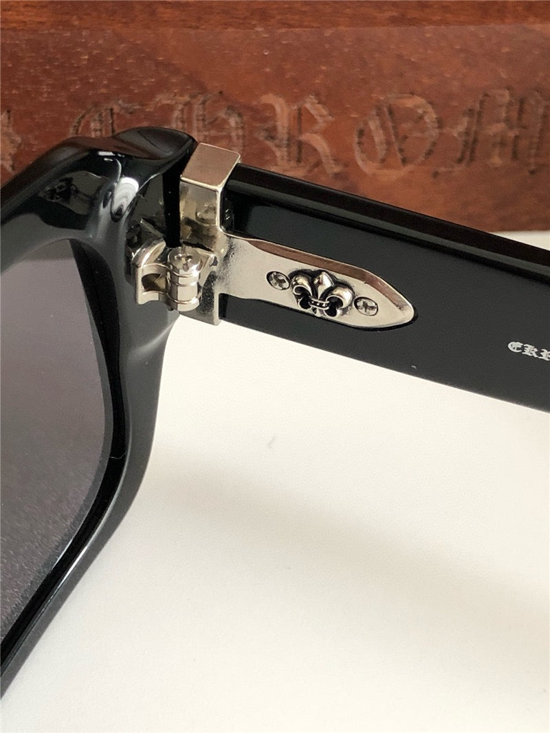 '- Chrome Hearts CRH8232 Sunglasses⚜️