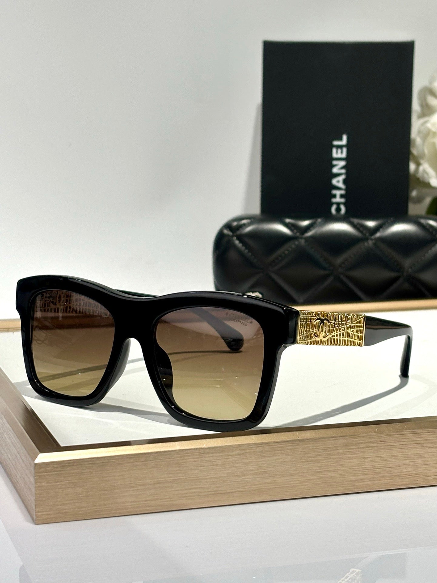 CHANEL 5533  Polarised SQUARE Sunglass🖤