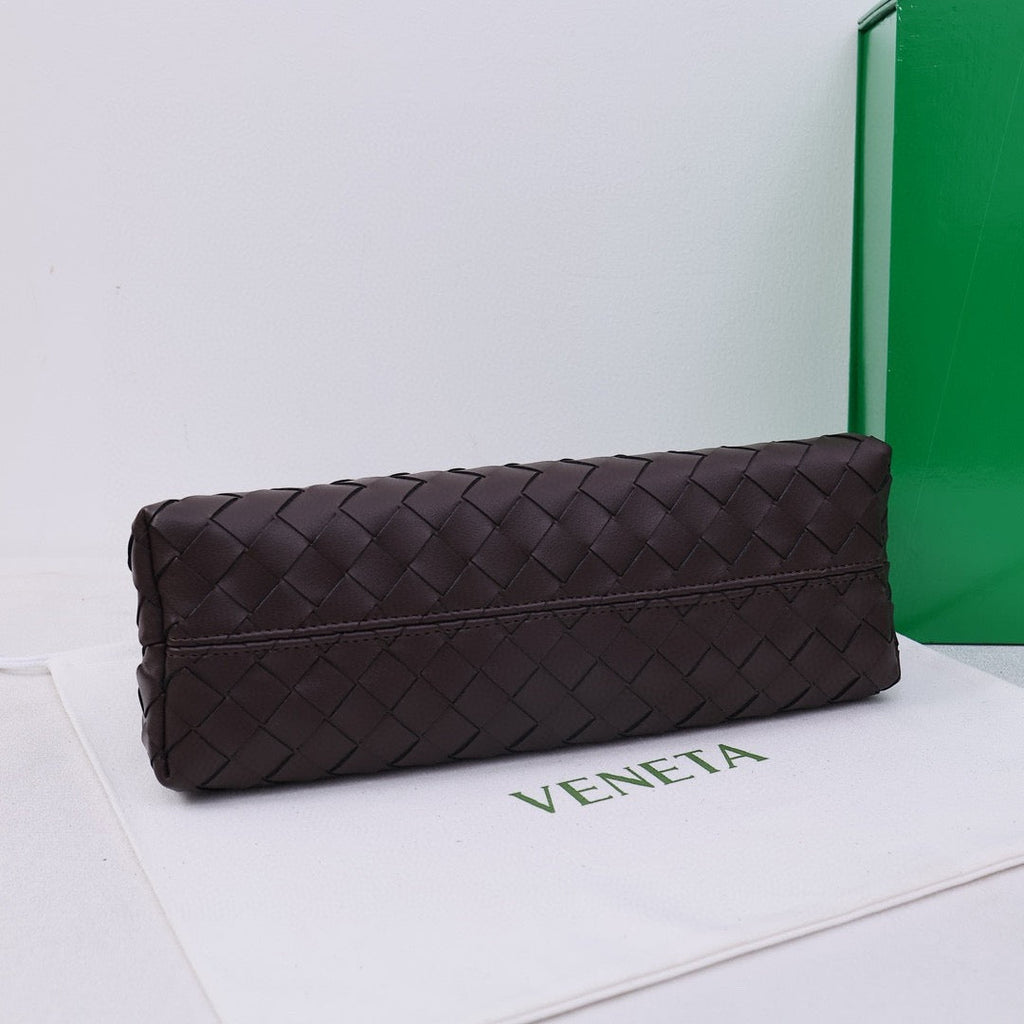 '- Bottega Veneta Small Andiamo leather bag 💚