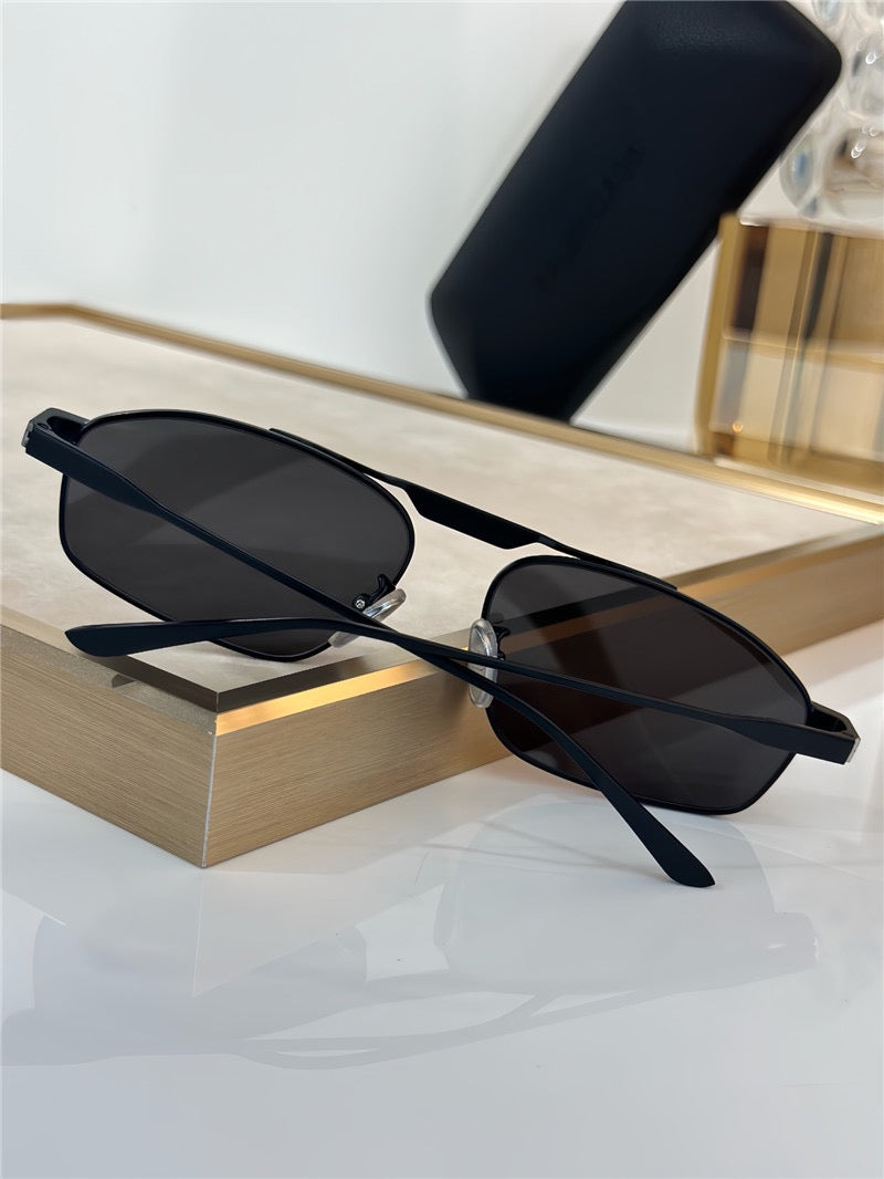 BALENCIAGA BB0416S  BB Logo Sunglasses🖤