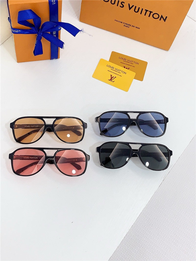 Louis Vuitton Z2898U LV Hit  Sunglasses ✨