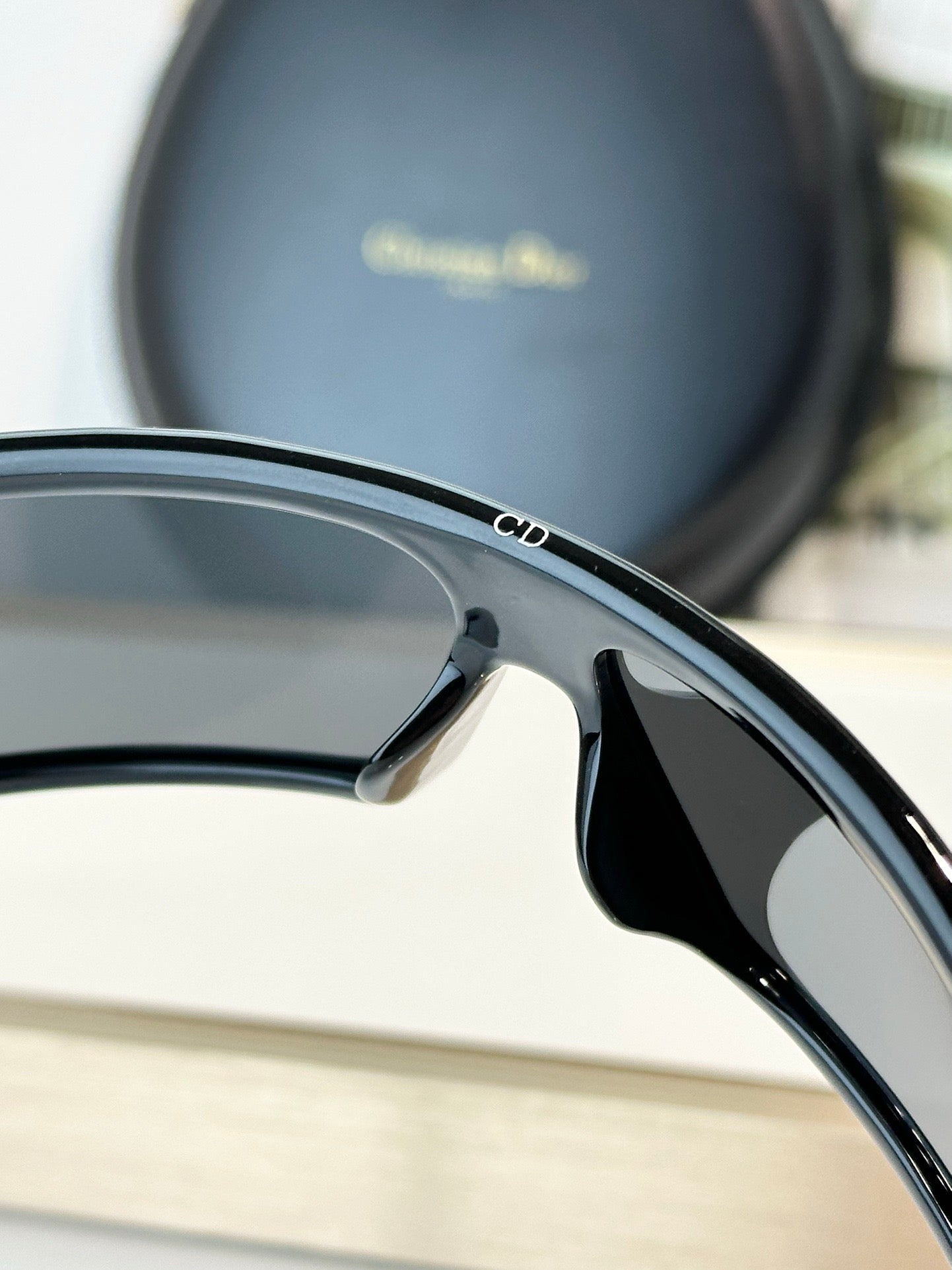 '-DIOR VeryDior M1  Sunglasses✨