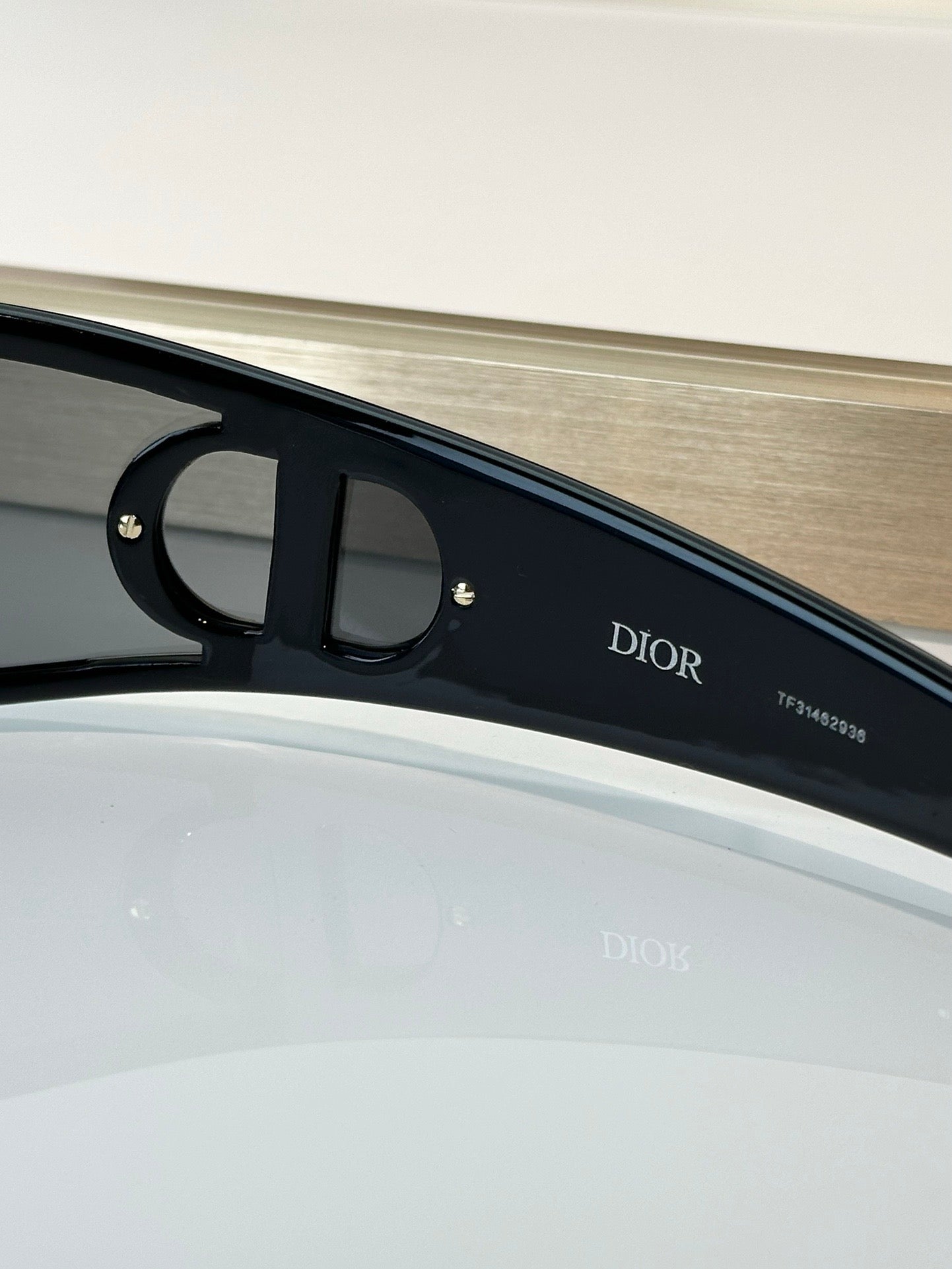 '-DIOR VeryDior M1  Sunglasses✨