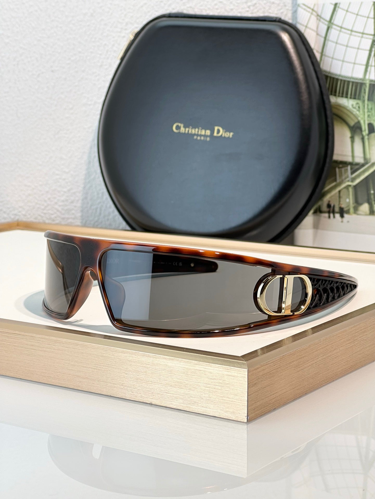 '-DIOR VeryDior M1  Sunglasses✨