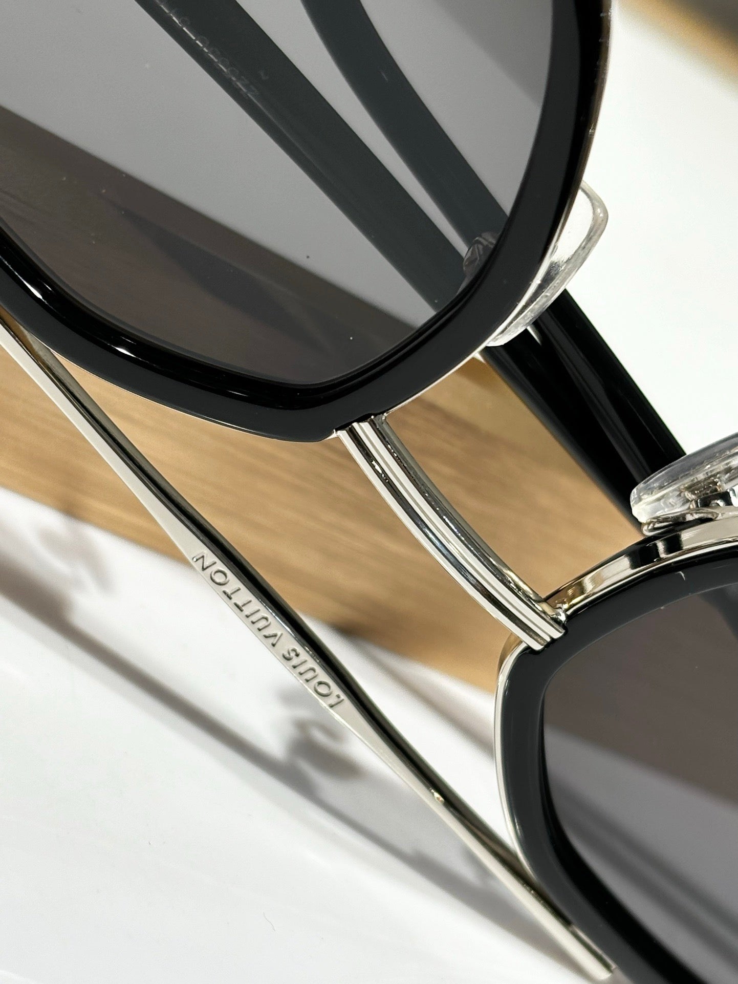 Louis Vuitton Z2532U LV Signature Duo Round Sunglasses ✨
