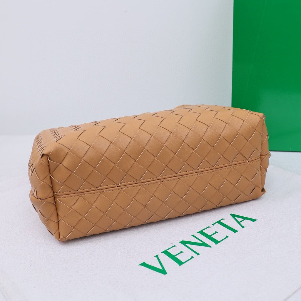 Bottega Veneta Medium Andiamo leather bag 💚