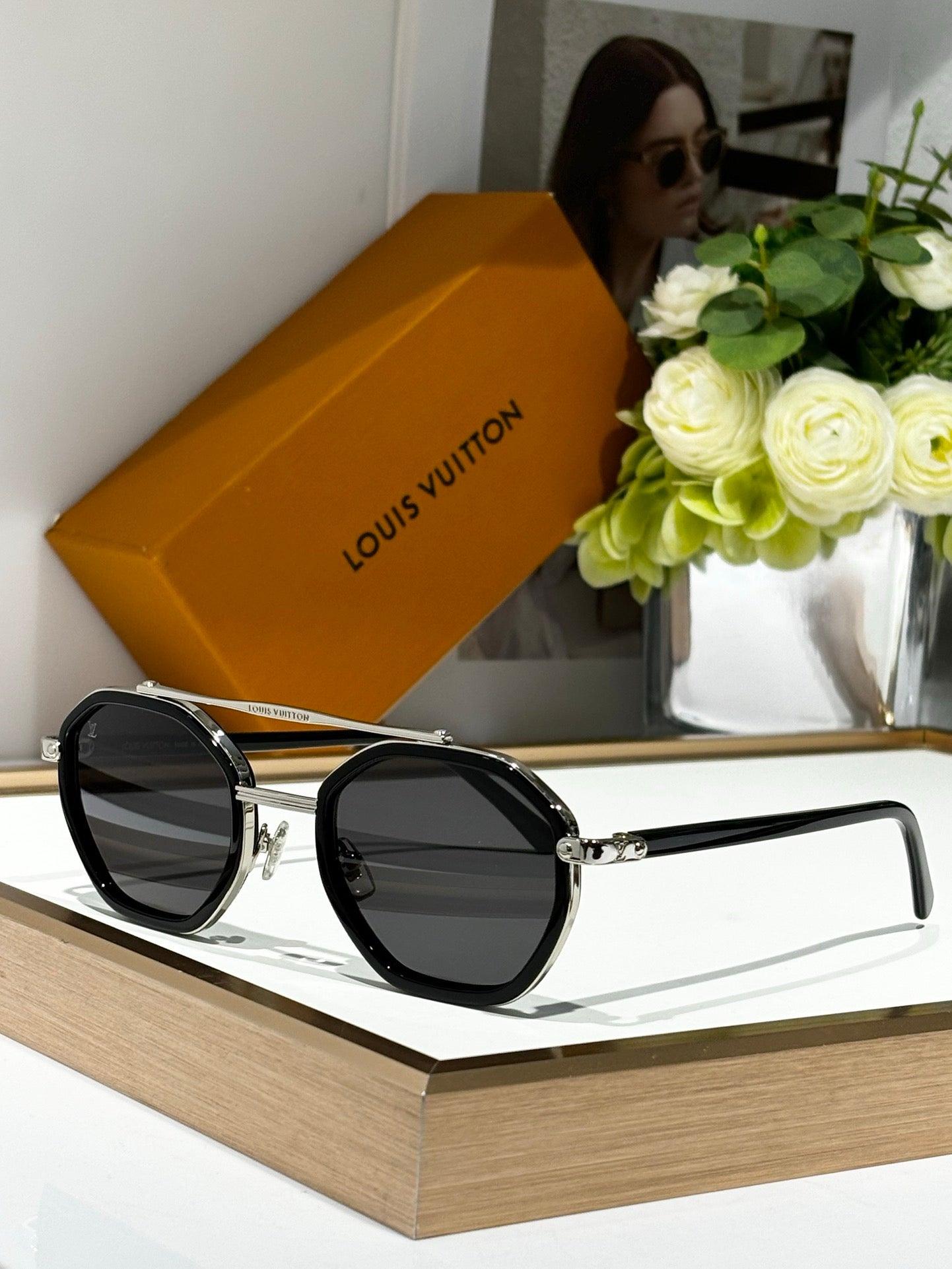 Louis Vuitton Z2532U LV Signature Duo Round Sunglasses ✨
