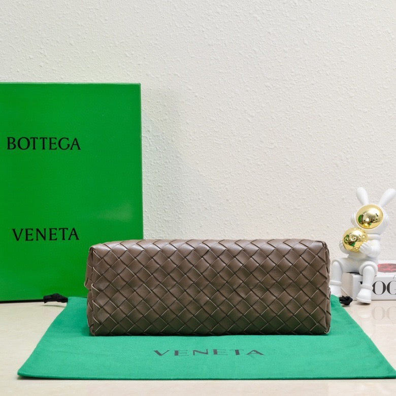 Bottega Veneta Medium Andiamo leather bag 💚