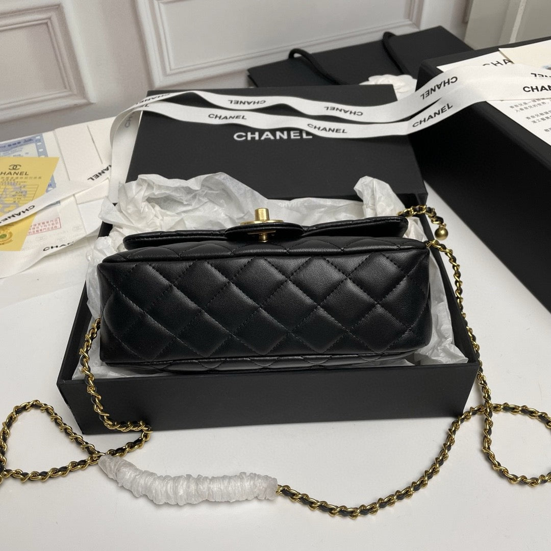 '-  CHANEL  Flap Bag Beige Gold Ball 20cm ✨
