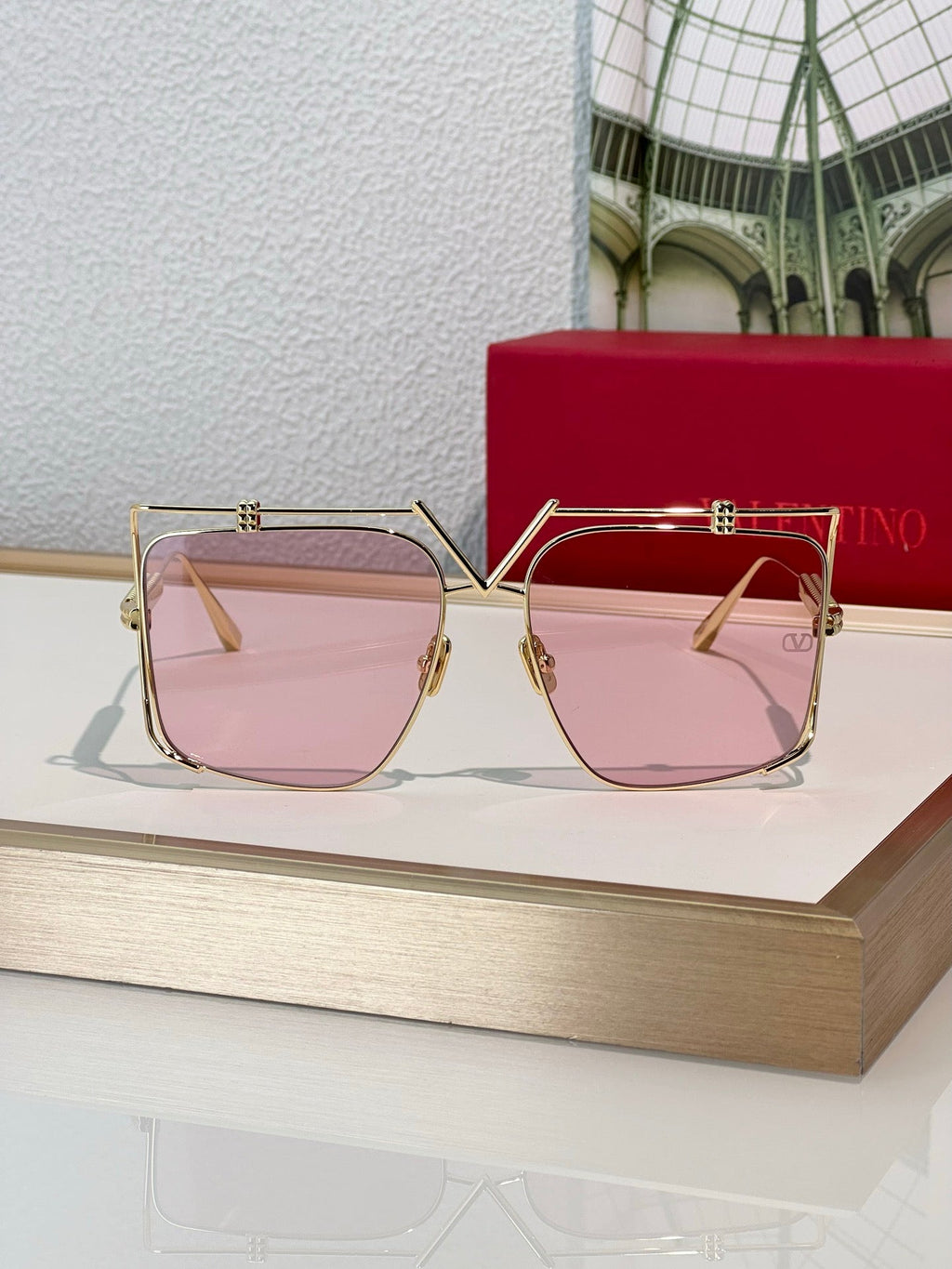'-   Valentino V-LIGHT VLS116 - AS SEEN ON JENNIFER LOPEZ Sunglasses✨