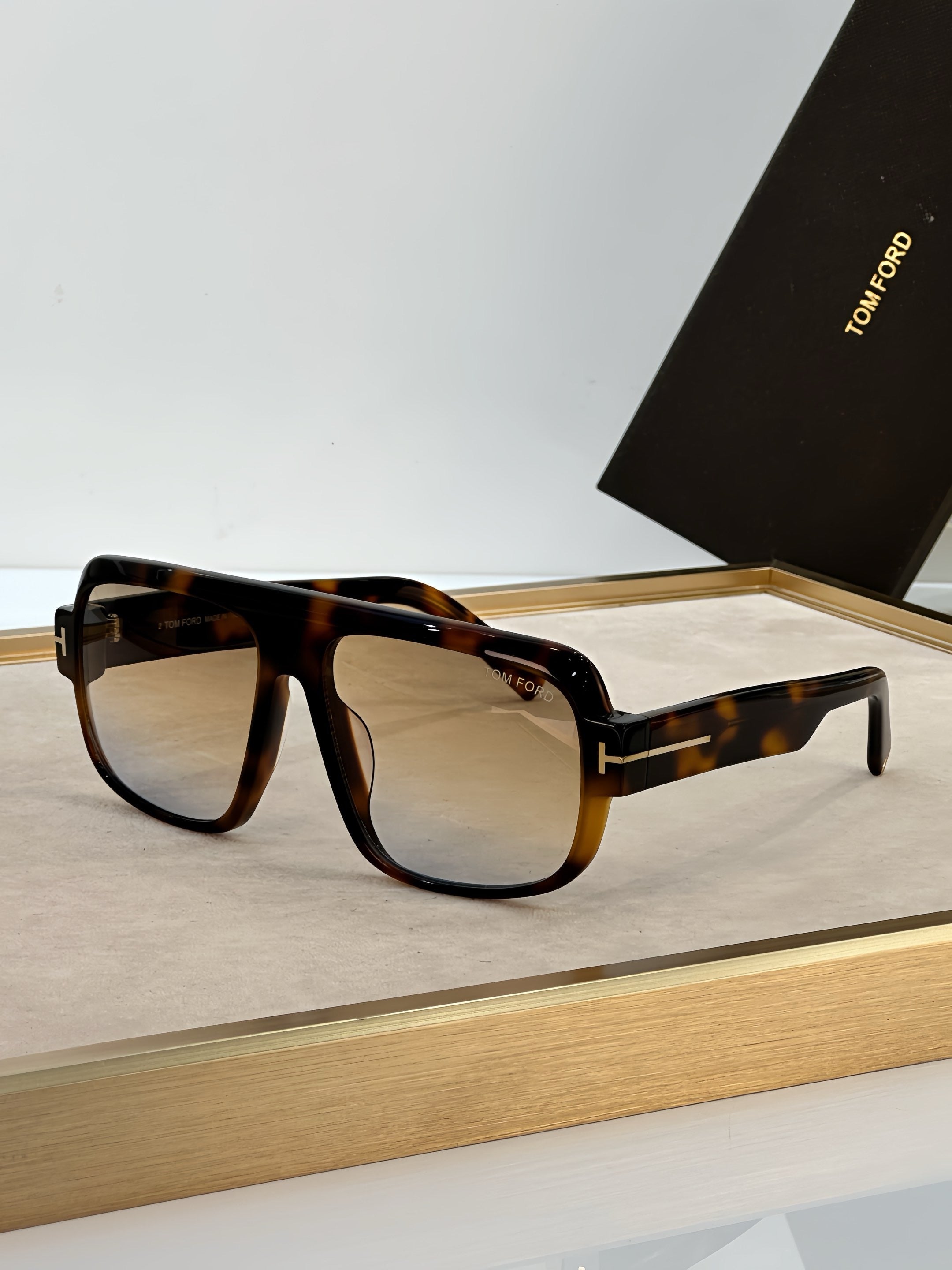 TOM FORD TURNER TF1101 Unisex Sunglasses 🔱