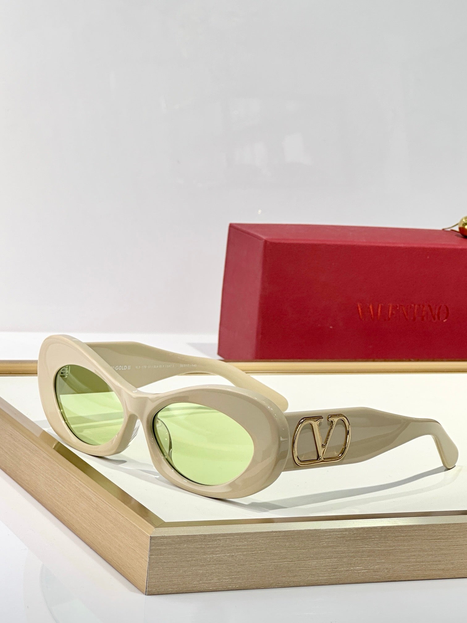 Valentino VLS178 Round Sunglasses✨